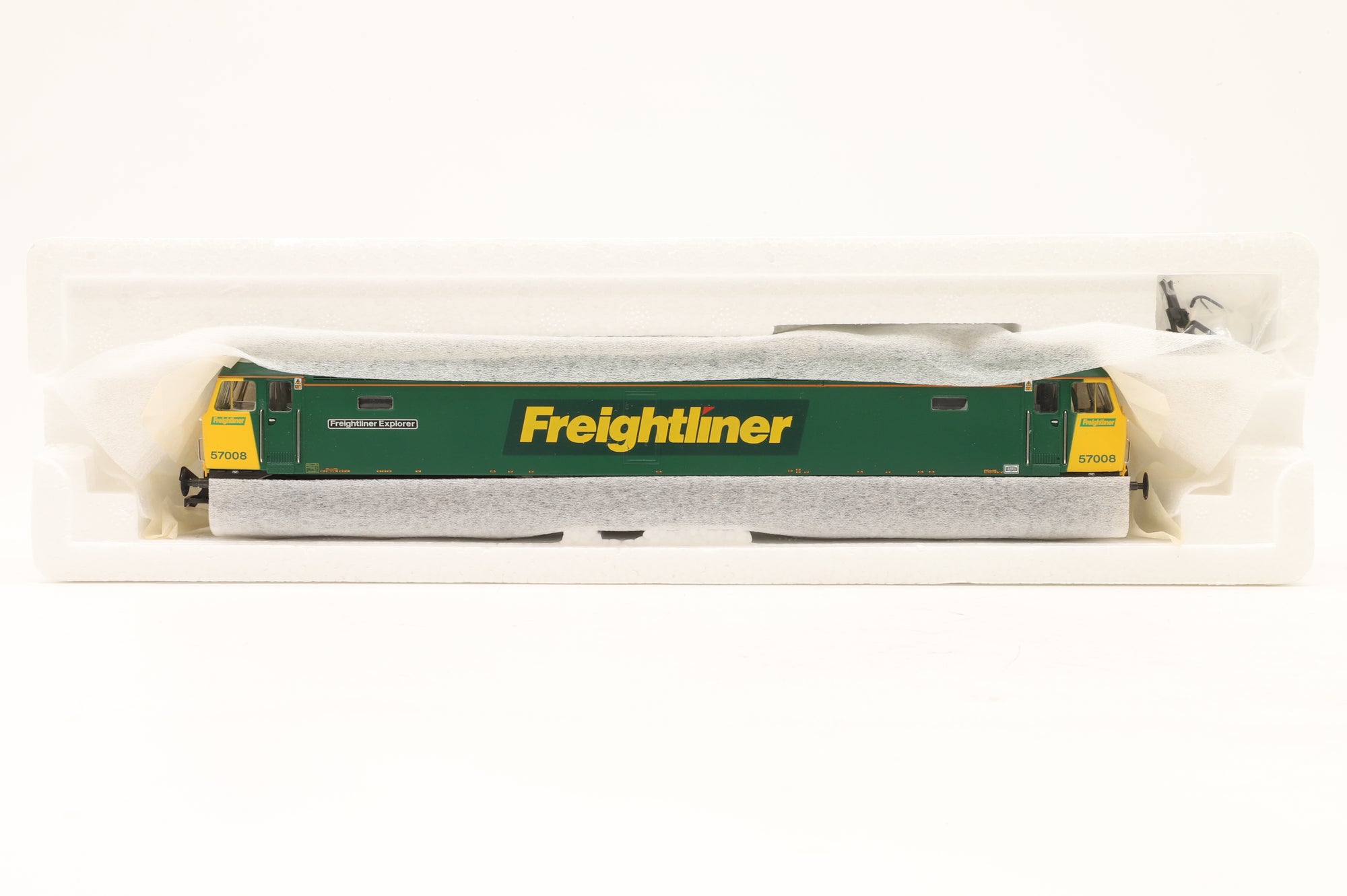 Bachmann OO 32-750 Class 57/0 Diesel '57008' Freightliner
