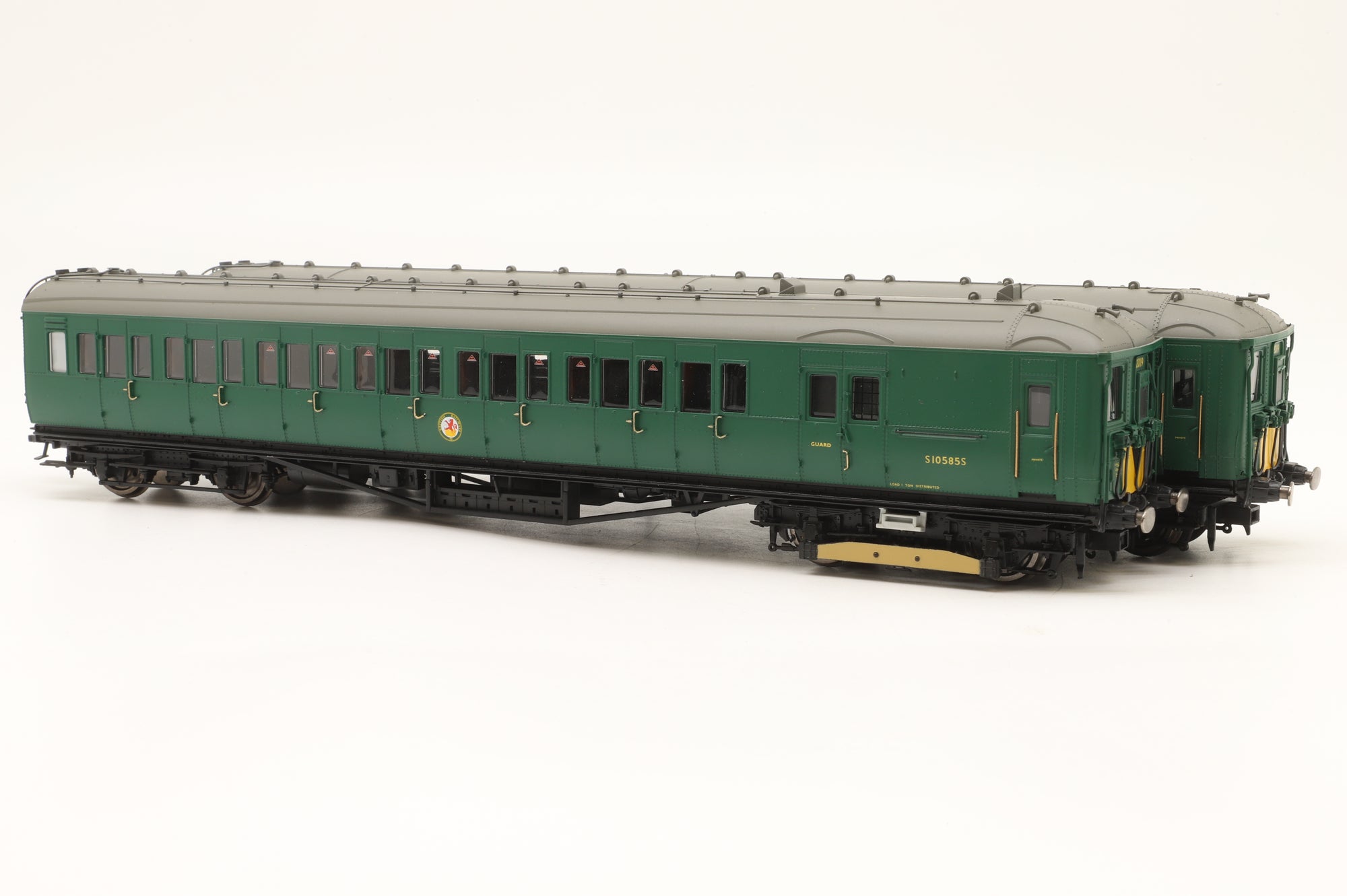 Hornby OO R3257 2-BIL EMU Set No.2019 in BR Green w/ SYPs - DCC Sound
