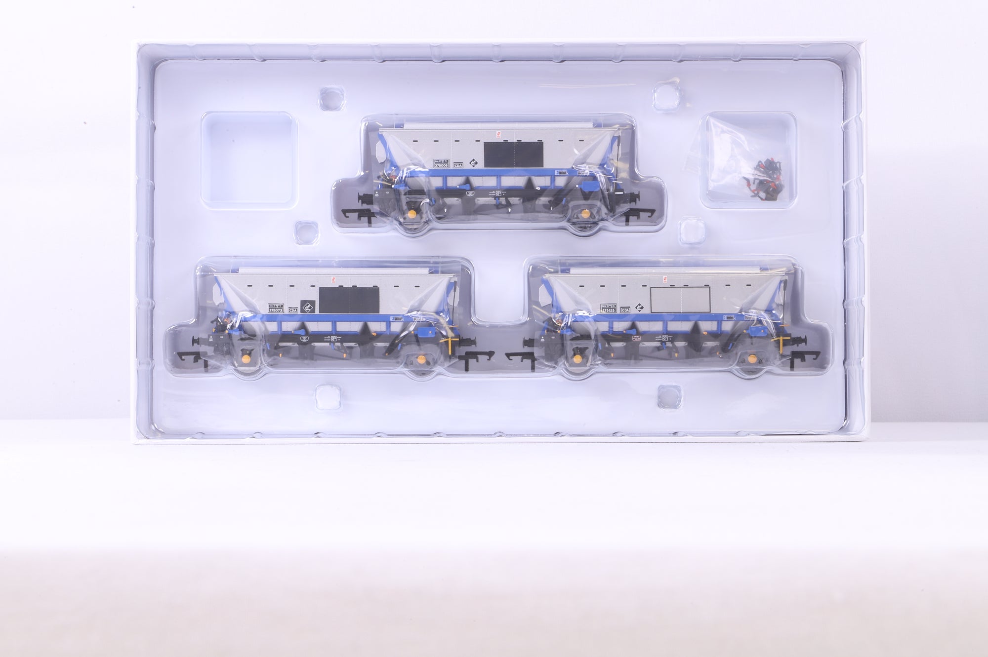 Accurascale OO ACC2529 Triple Pack of CDA China Clay Wagons in ECC Blue