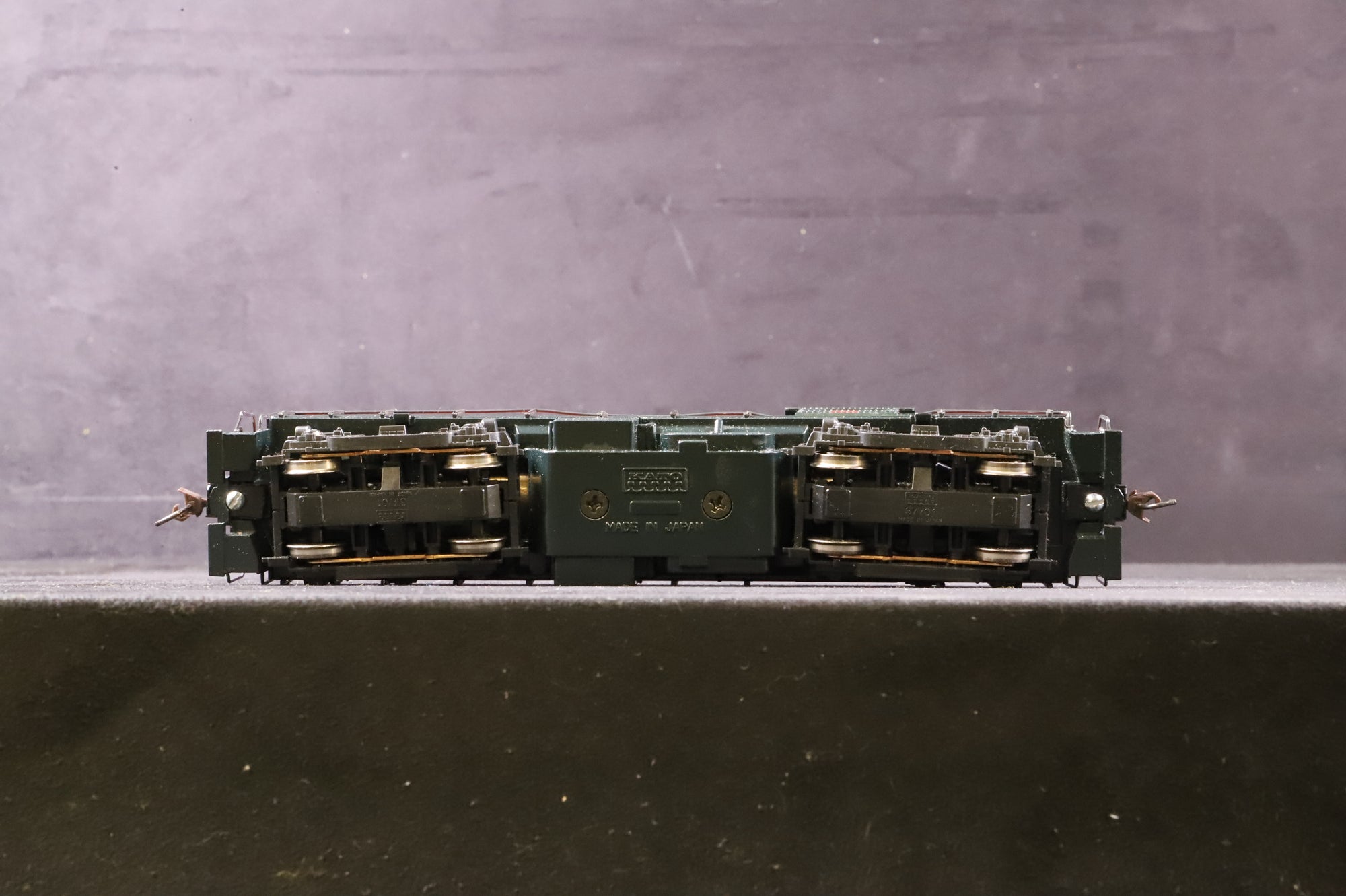 Atlas HO RS-1 Diesel Loco No.8112 in New Haven Livery