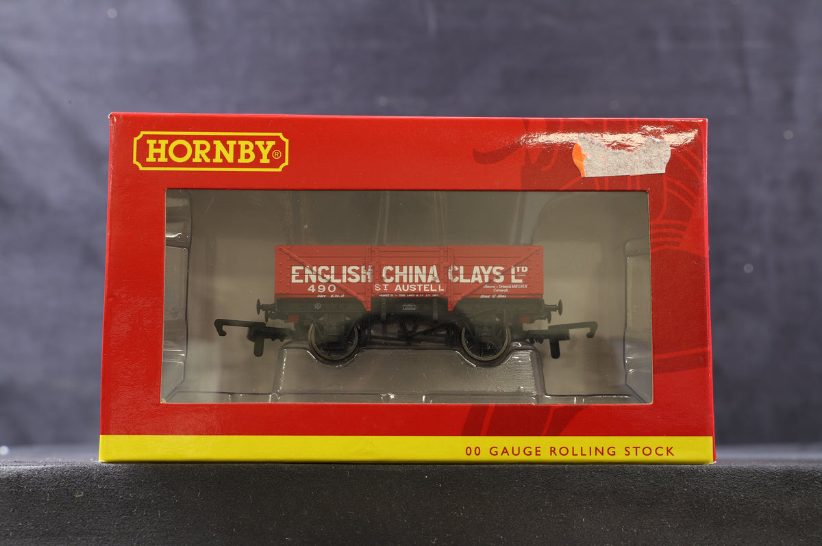 Hornby OO Rake Of 4 5/7 Plank Private Owner Wagons Inc. R6661, R6666 &amp; R6757