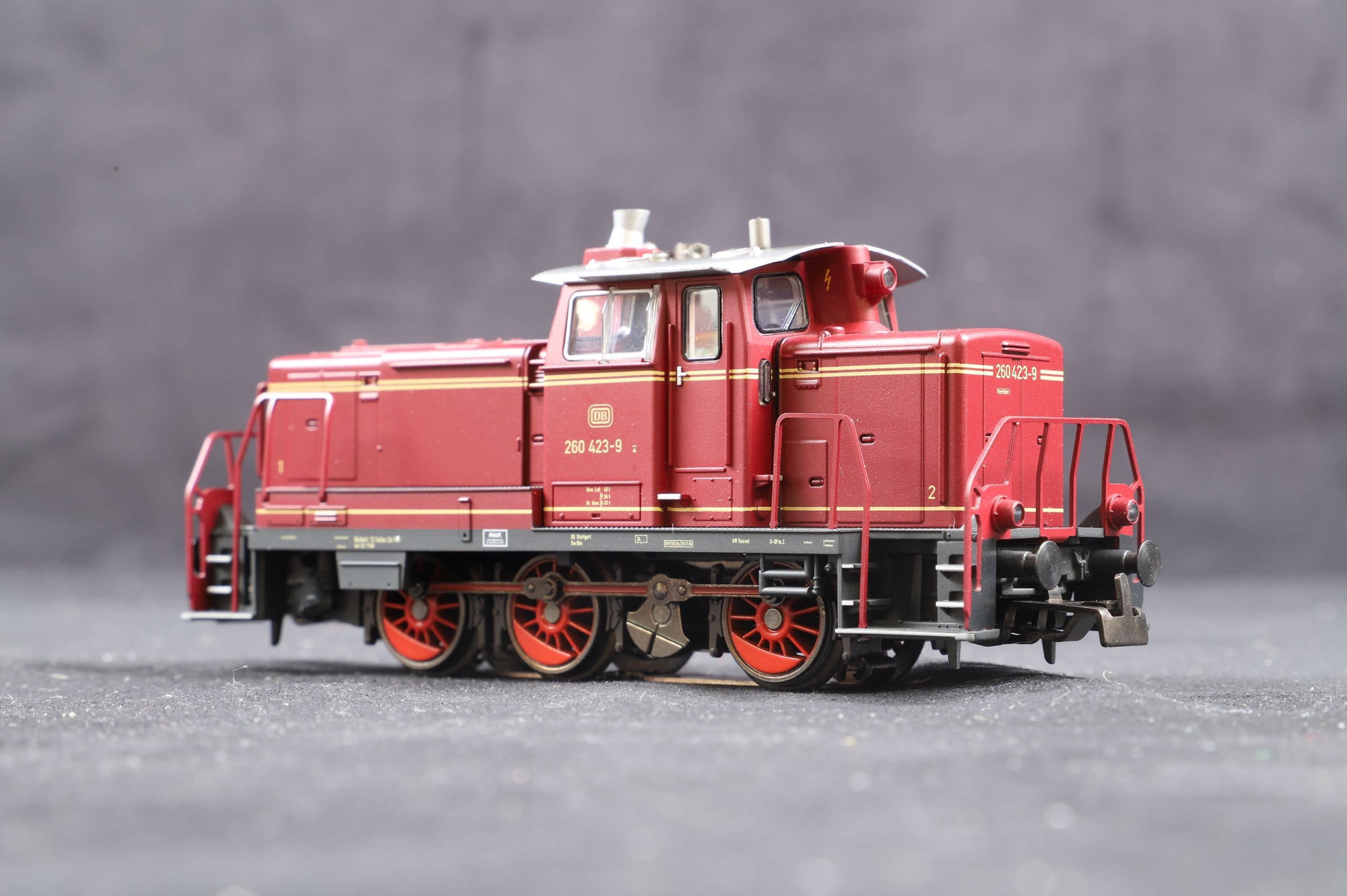 Marklin HO 37615 Diesellokomotive BR 260 DB Ep.IV, 3-Rail, MFX Sound