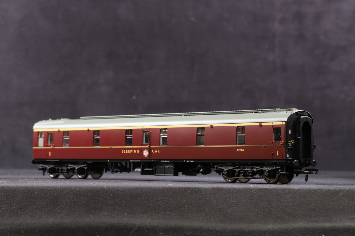 Bachmann OO Rake of 2 Mk1 Sleeper Coaches