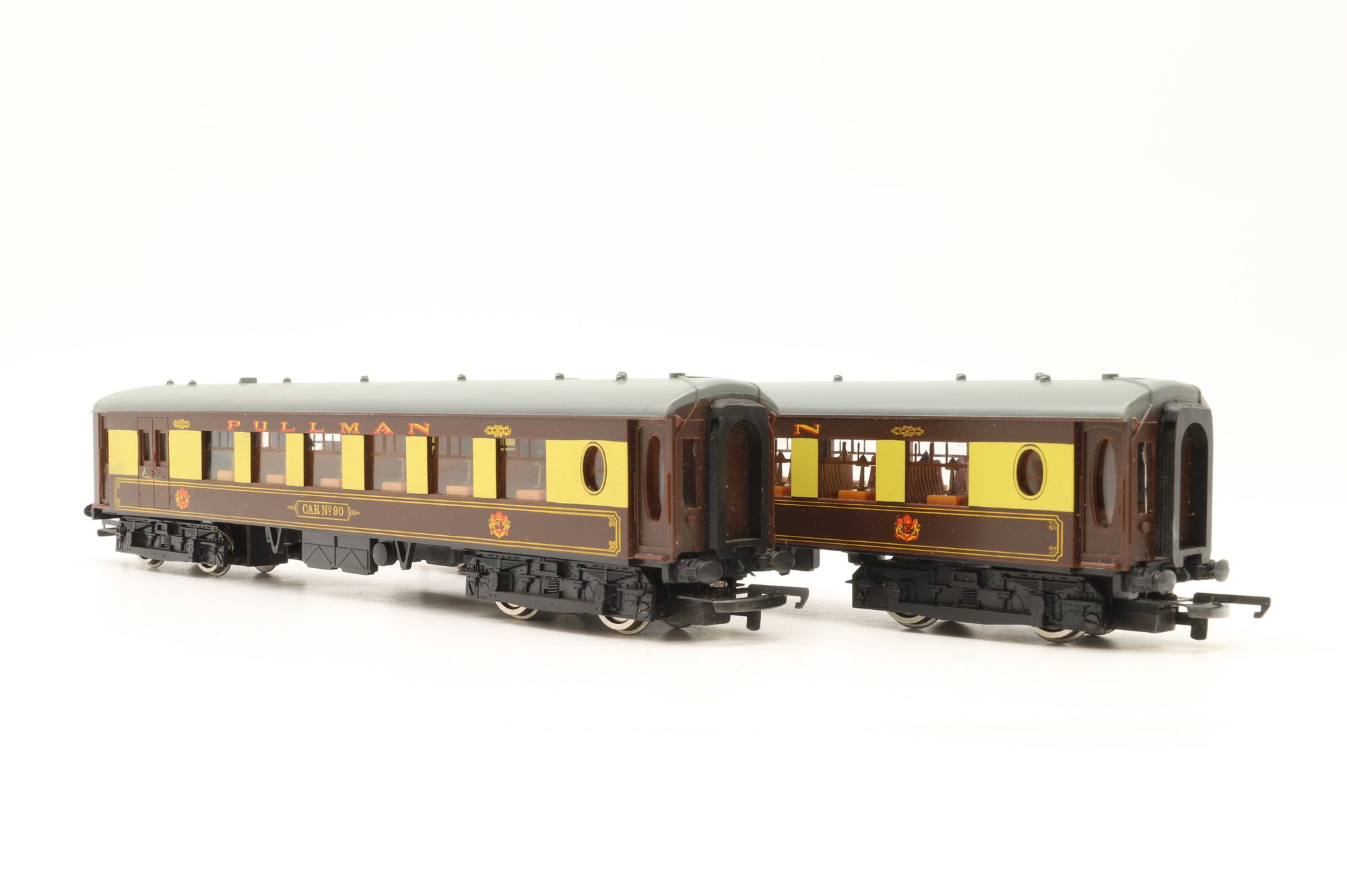 Wrenn OO W3006/7 Class 403 2-Car EMU in Pullman Brown/Cream