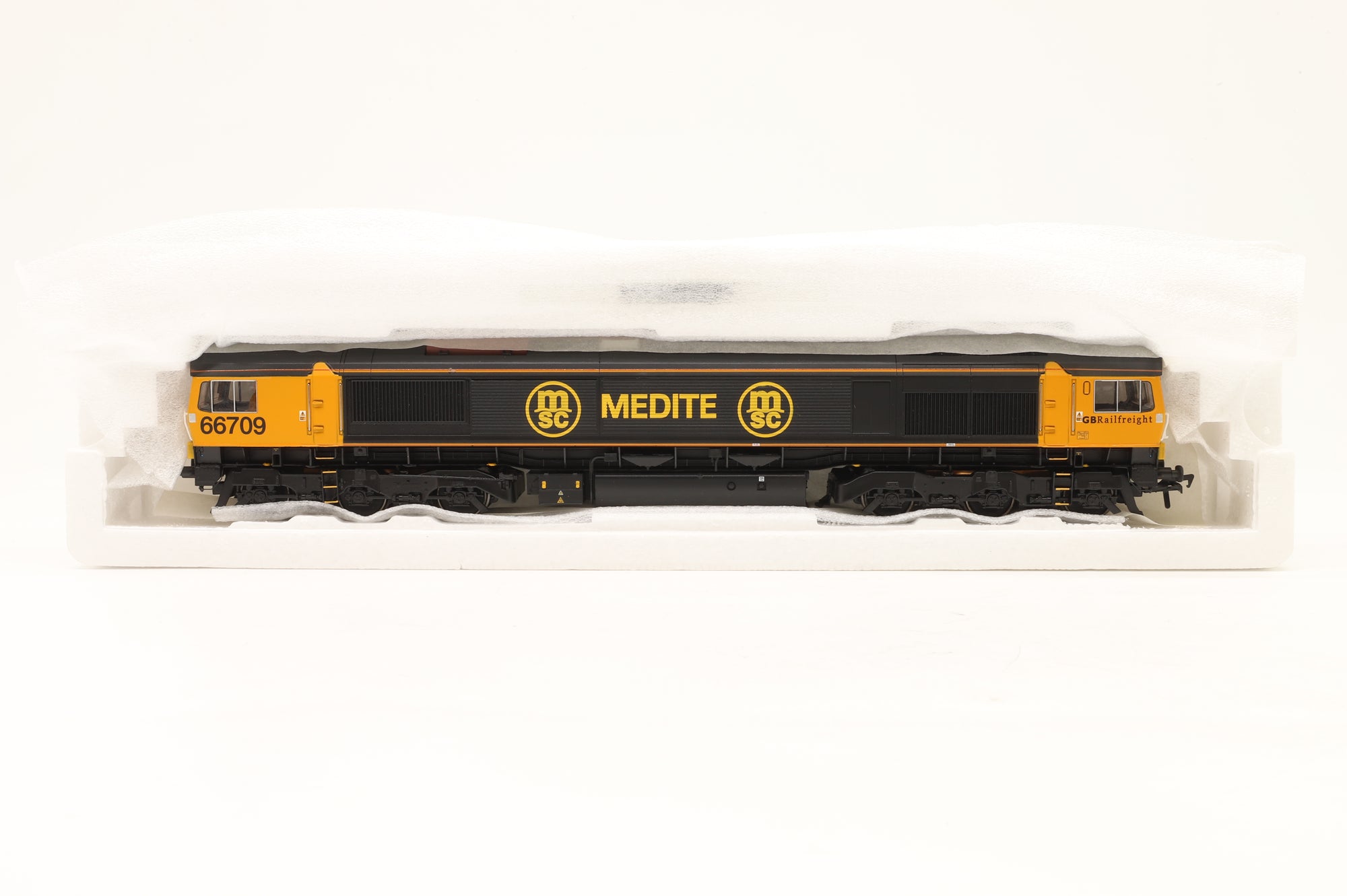 Bachmann OO 32-727Z Class 66 Diesel '66709' Medite/ GBRf