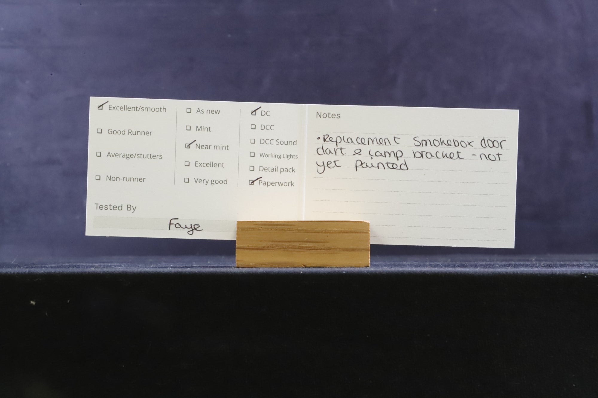 Hornby OO R3451 Class B1 61032 'Stembok' in Lined BR Black w/ Early Crests