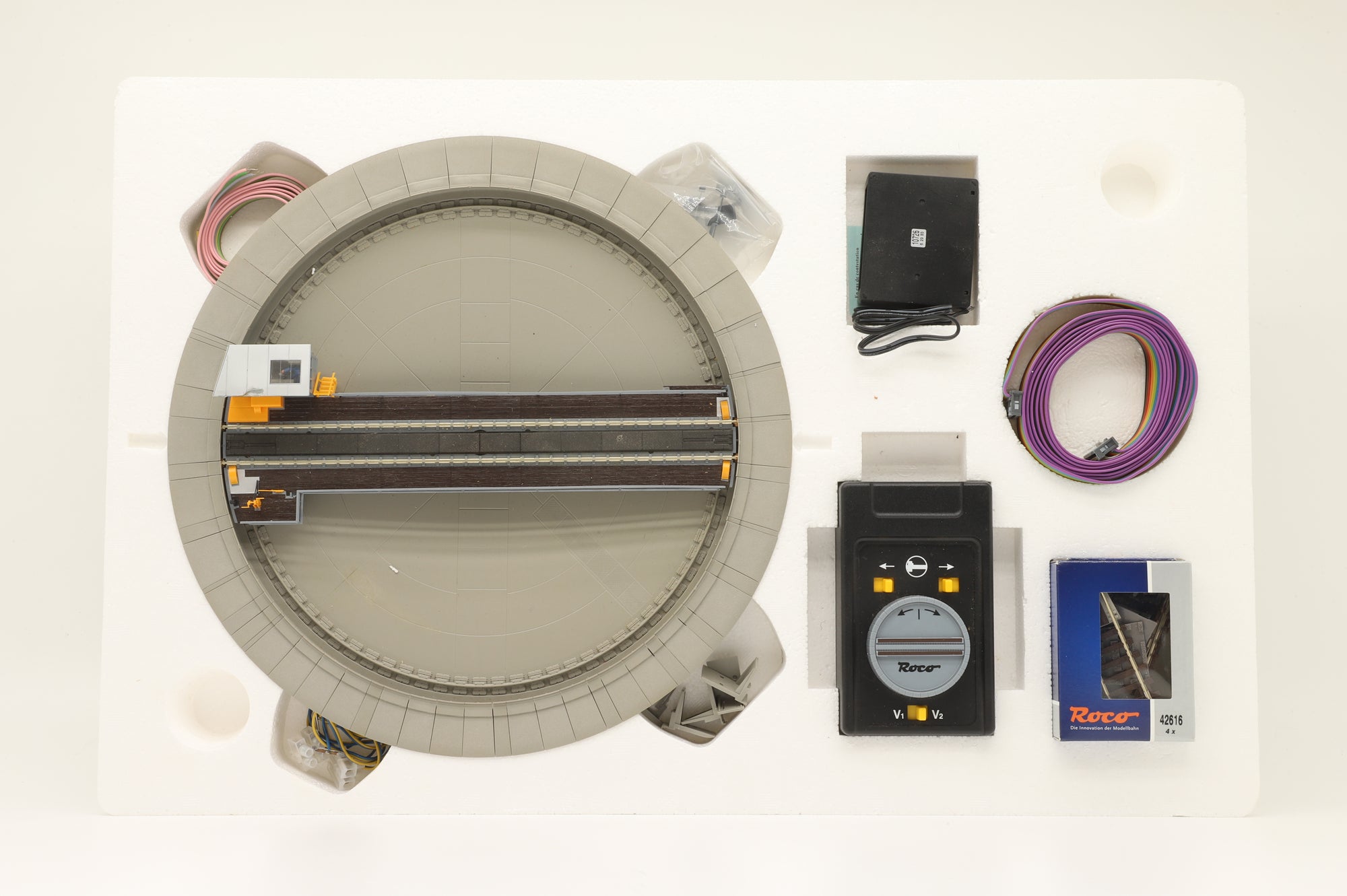 Roco HO 42615 Electric Turntable with Motor and Control