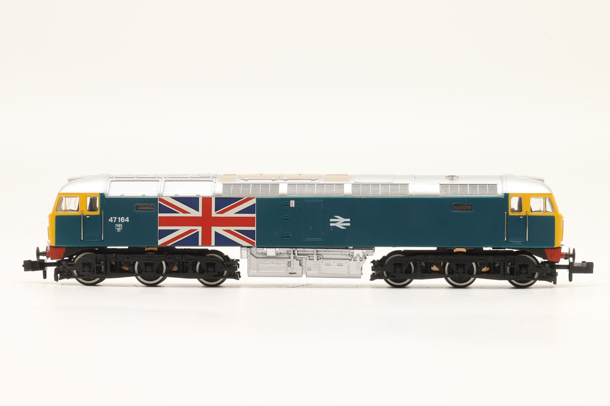 Graham Farish N 370-2014 Silver Anniversary Set Class 5P Jubilee '45552' & Class 47 '47164'