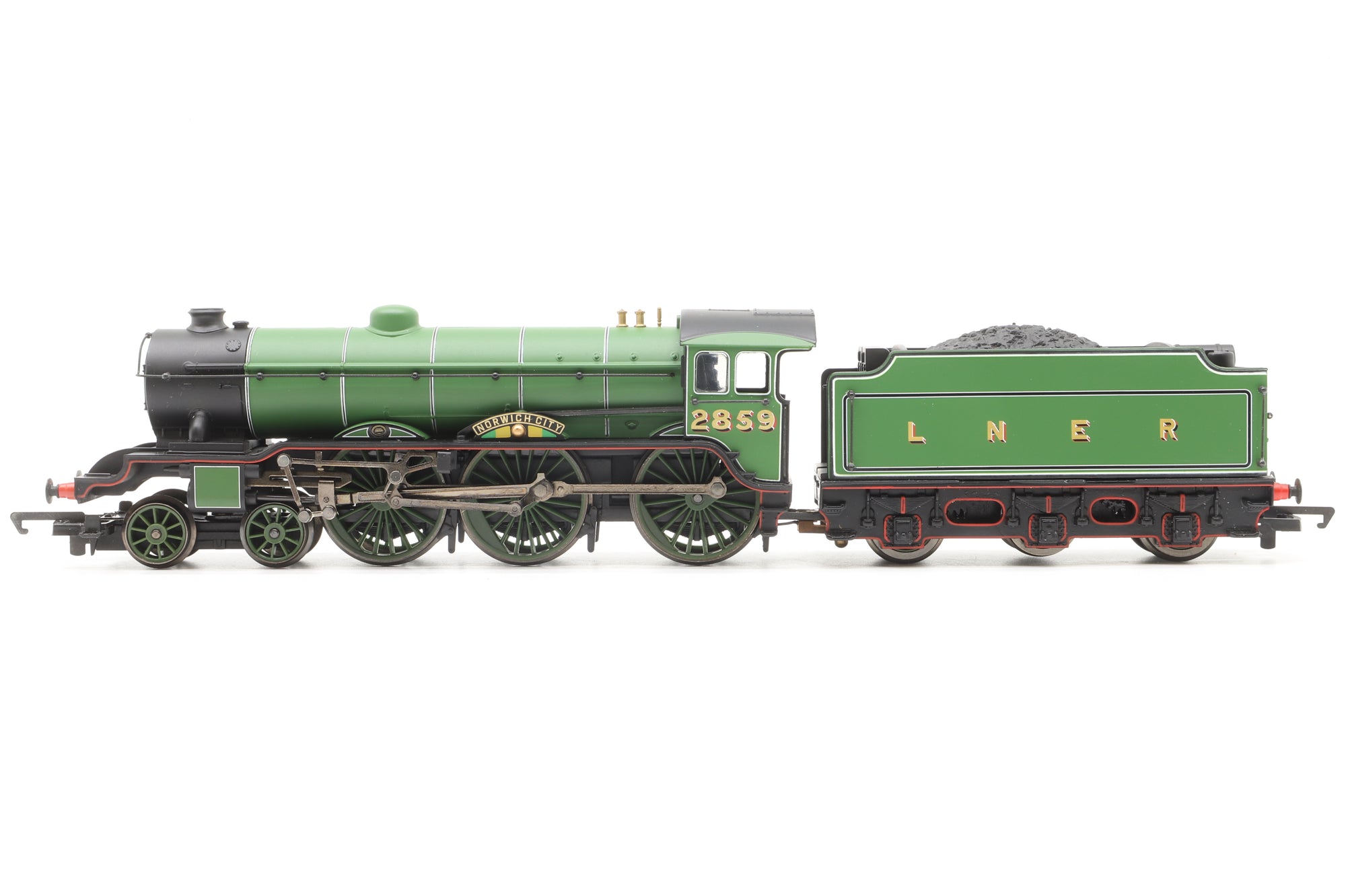 WORKSHOP Hornby OO R2185 Class B17/4 'Norwich City' in LNER Lined Green