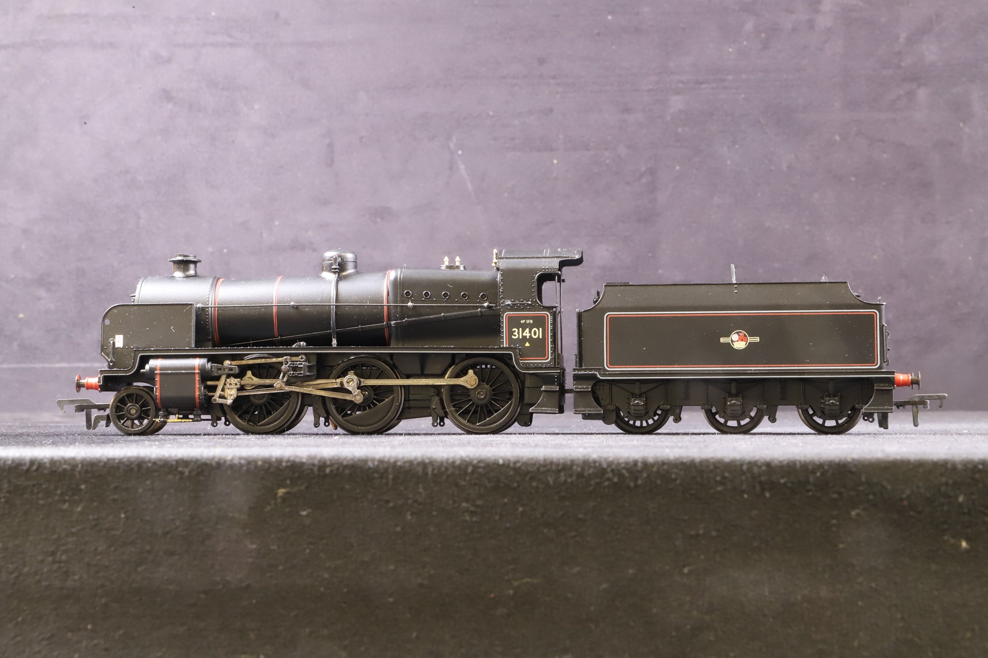 Bachmann OO 32-162 N Class '31401' BR Black L/C Slope Sided Tender