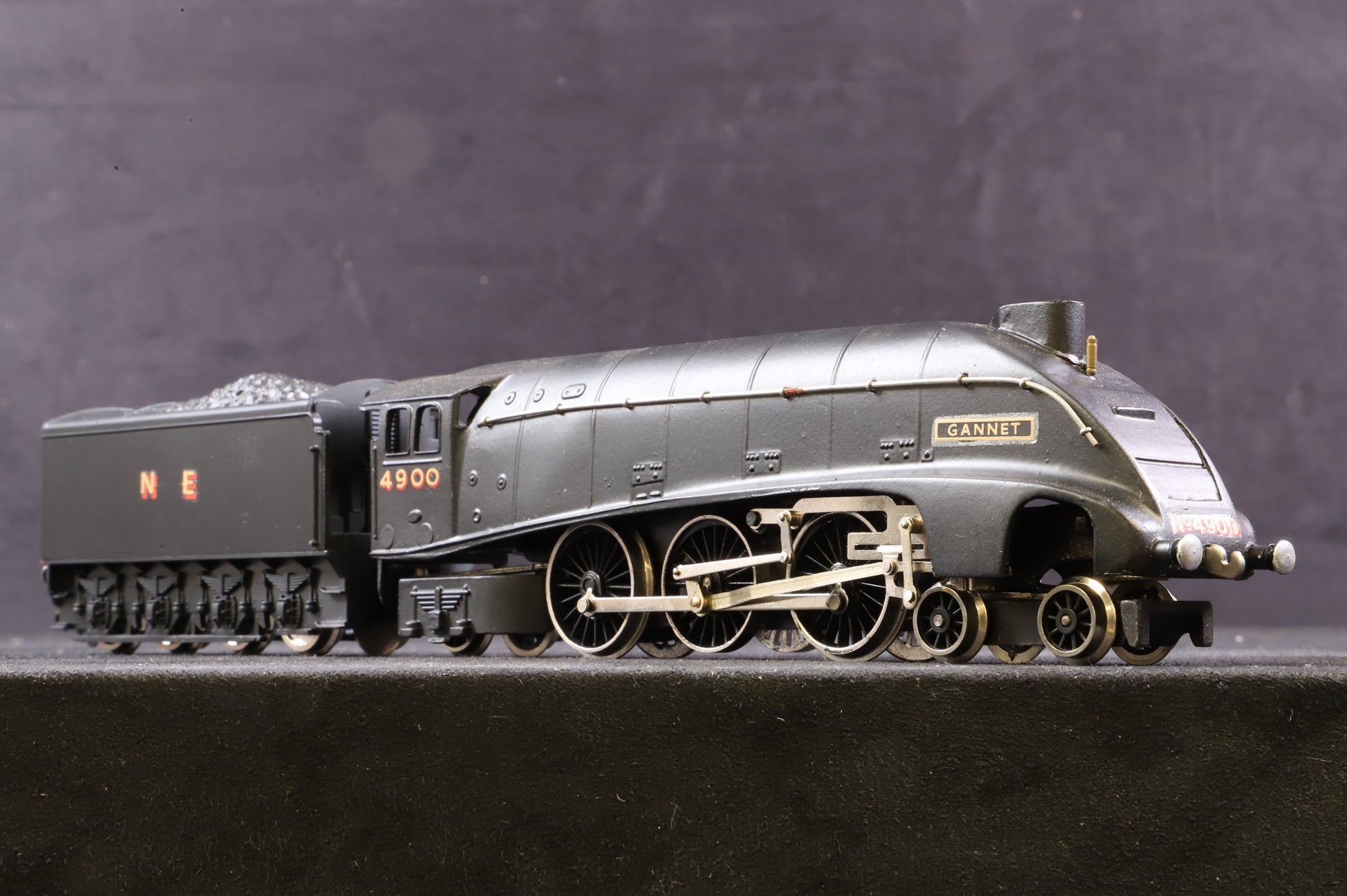 Wrenn OO W2213/A 4-6-2 A4 Black Gannet