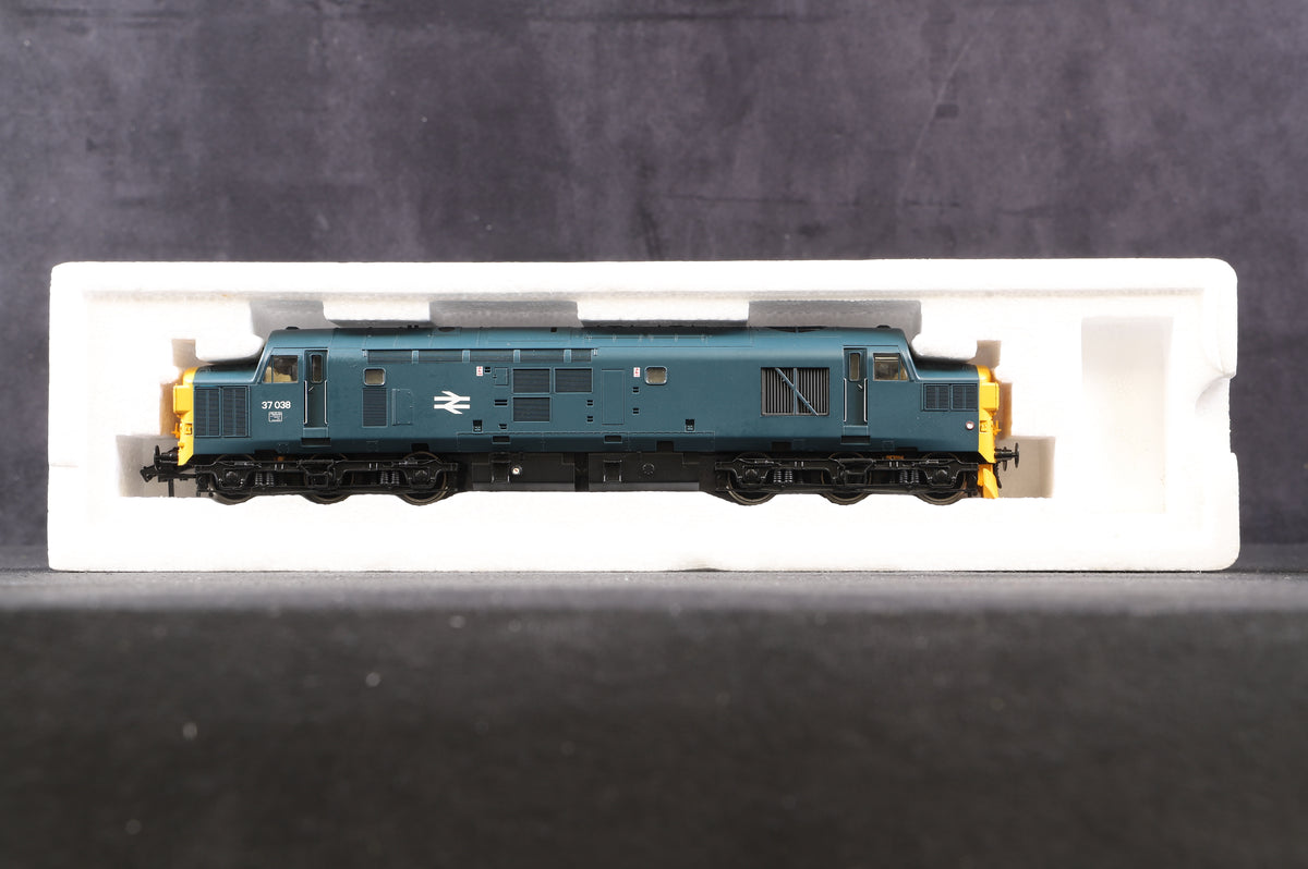 Bachmann OO 32-775 Class 37/0 &#39;37038&#39; Diesel BR Blue Split Head Code