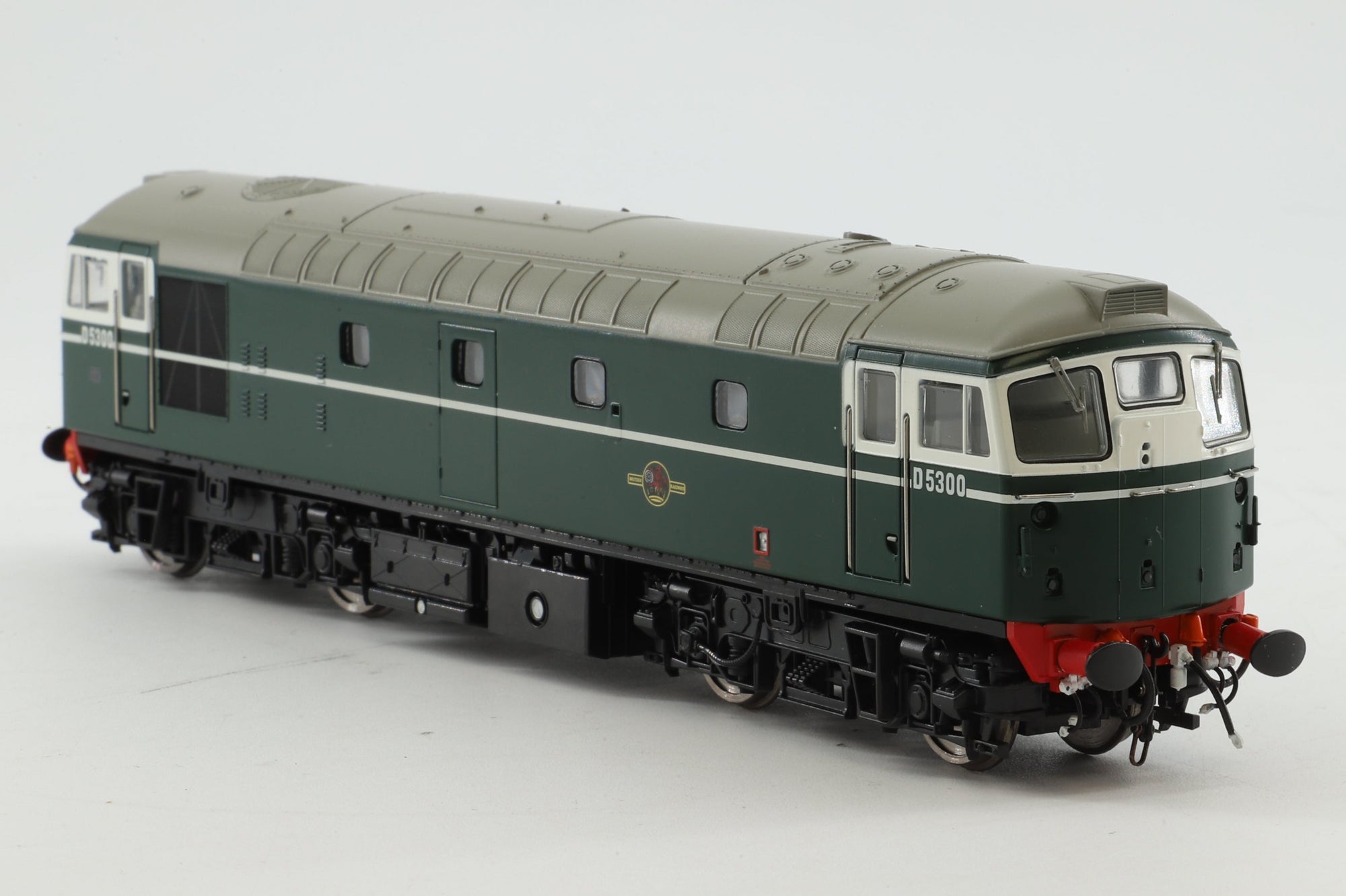 Heljan OO 22601 Class 26 D5300 in BR Green (Semi-Gloss)