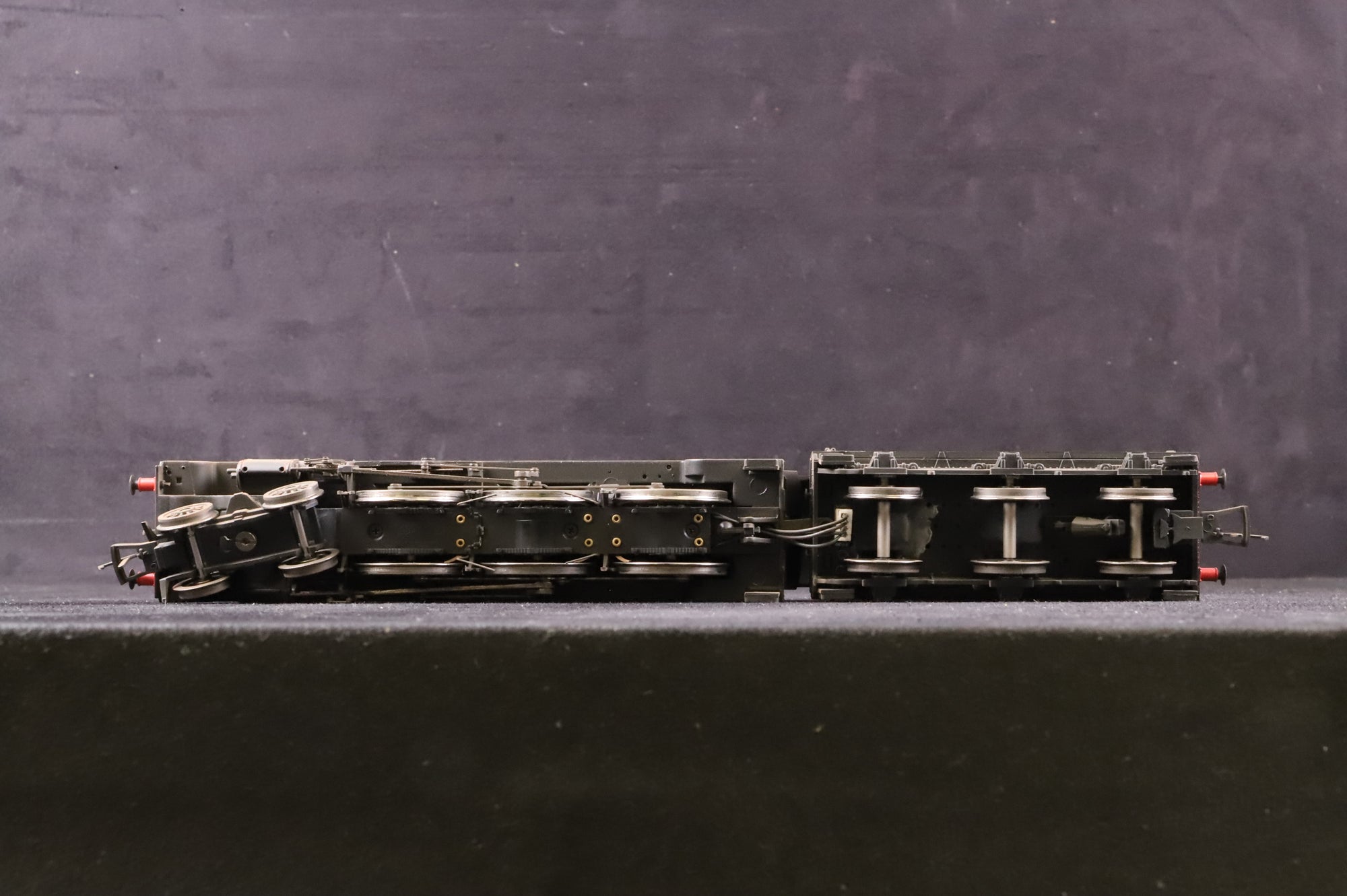 Bachmann OO 31-186A Jubilee Class '45654' 'Hood' BR Lined Green L/C Weathered DCC Sound