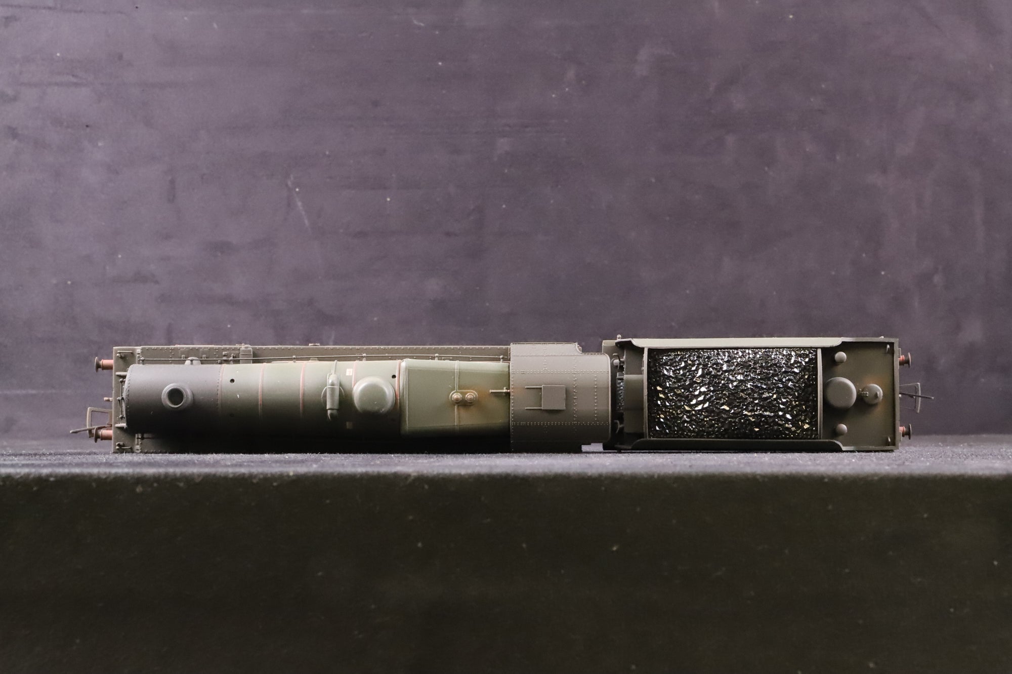 Bachmann OO 31-186A Jubilee Class '45654' 'Hood' BR Lined Green L/C Weathered DCC Sound