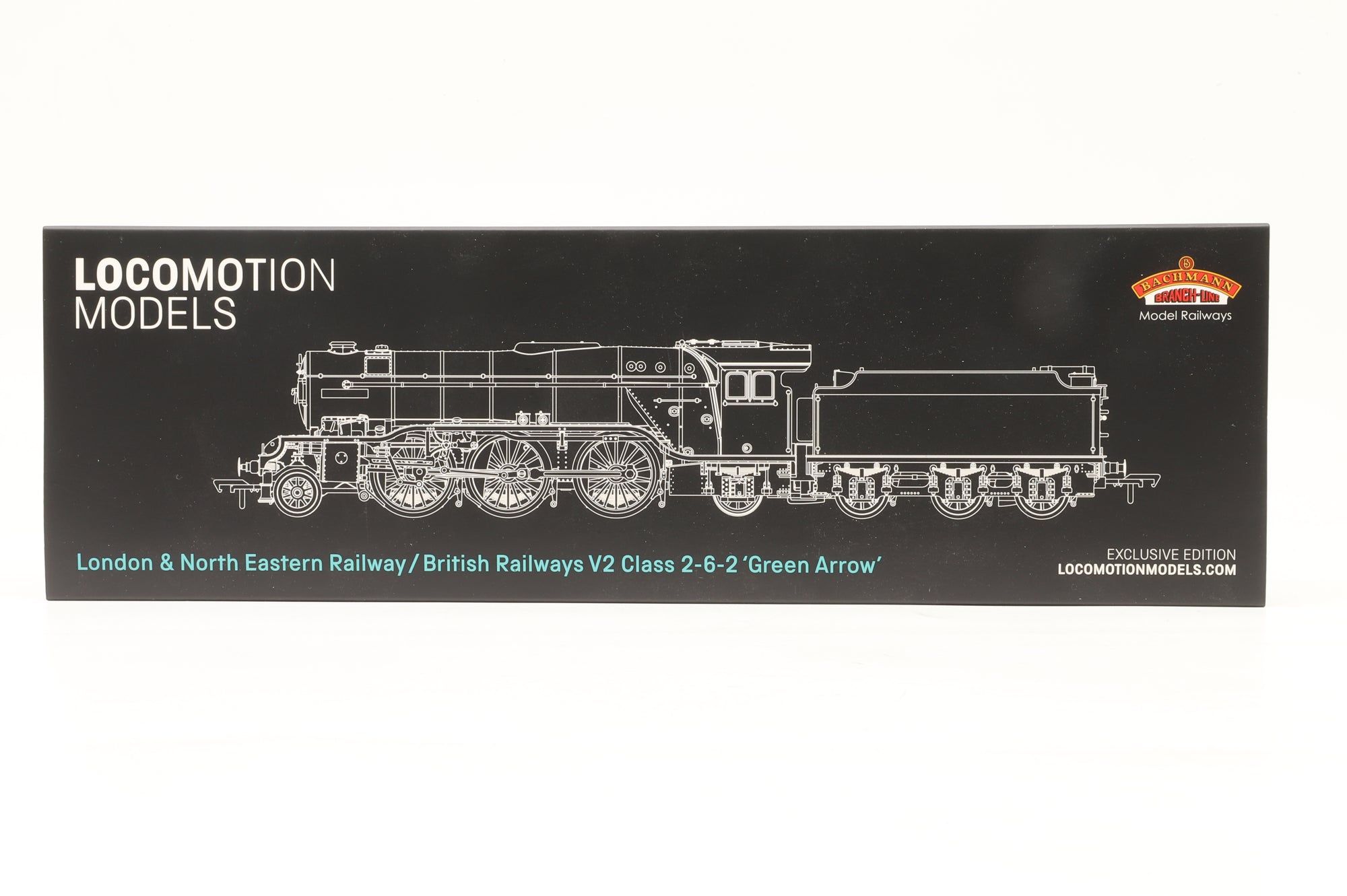 Bachmann OO 35-205NRM LNER V2 Class No. 60800 'Green Arrow' BR Lined Green Late Crest NRM Exclusive