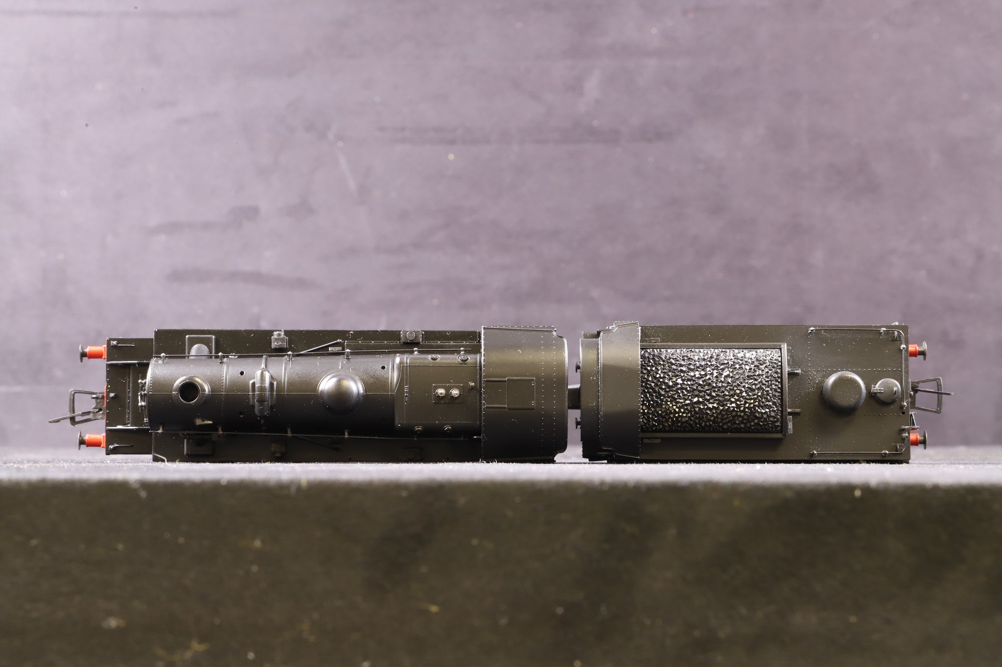 Bachmann OO 32-827 Ivatt Class 2MT 2-6-0 '6404' LMS Black