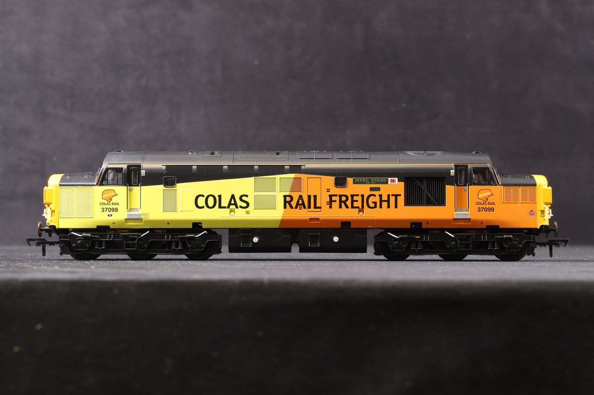 Bachmann OO 32-789 Class 37/0 &#39;37099&#39; &#39;Merl Evans&#39; Colas Rail Freight Livery, DCC Sound