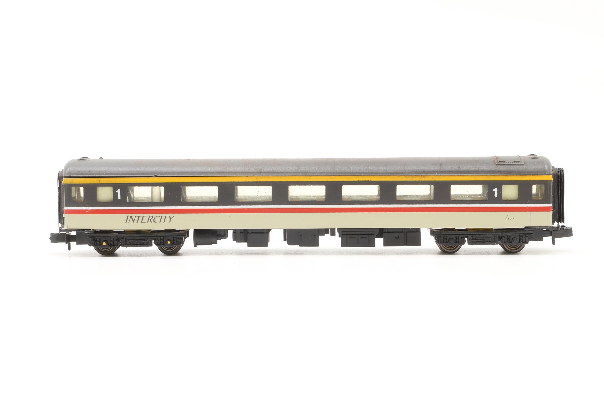 WORKSHOP Graham Farish N Rake of 3x Mk2s & 1x Mk1 BG in BR Intercity Executive Livery