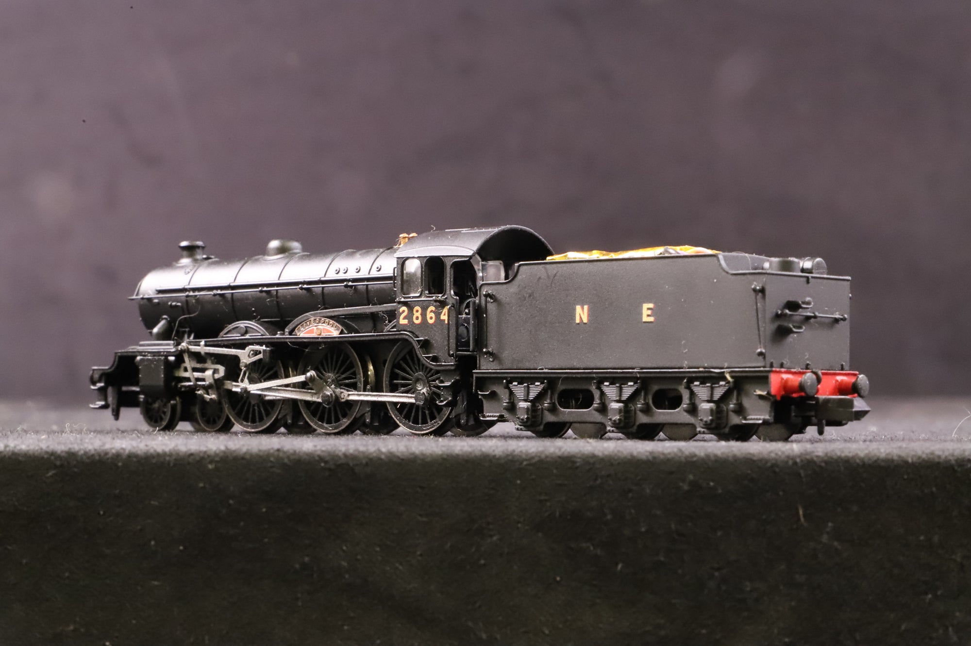Dapol N Gauge 2S-020-001 B17 Class 2864 'Liverpool' in LNER/'NE' Wartime Black - DCC Sound