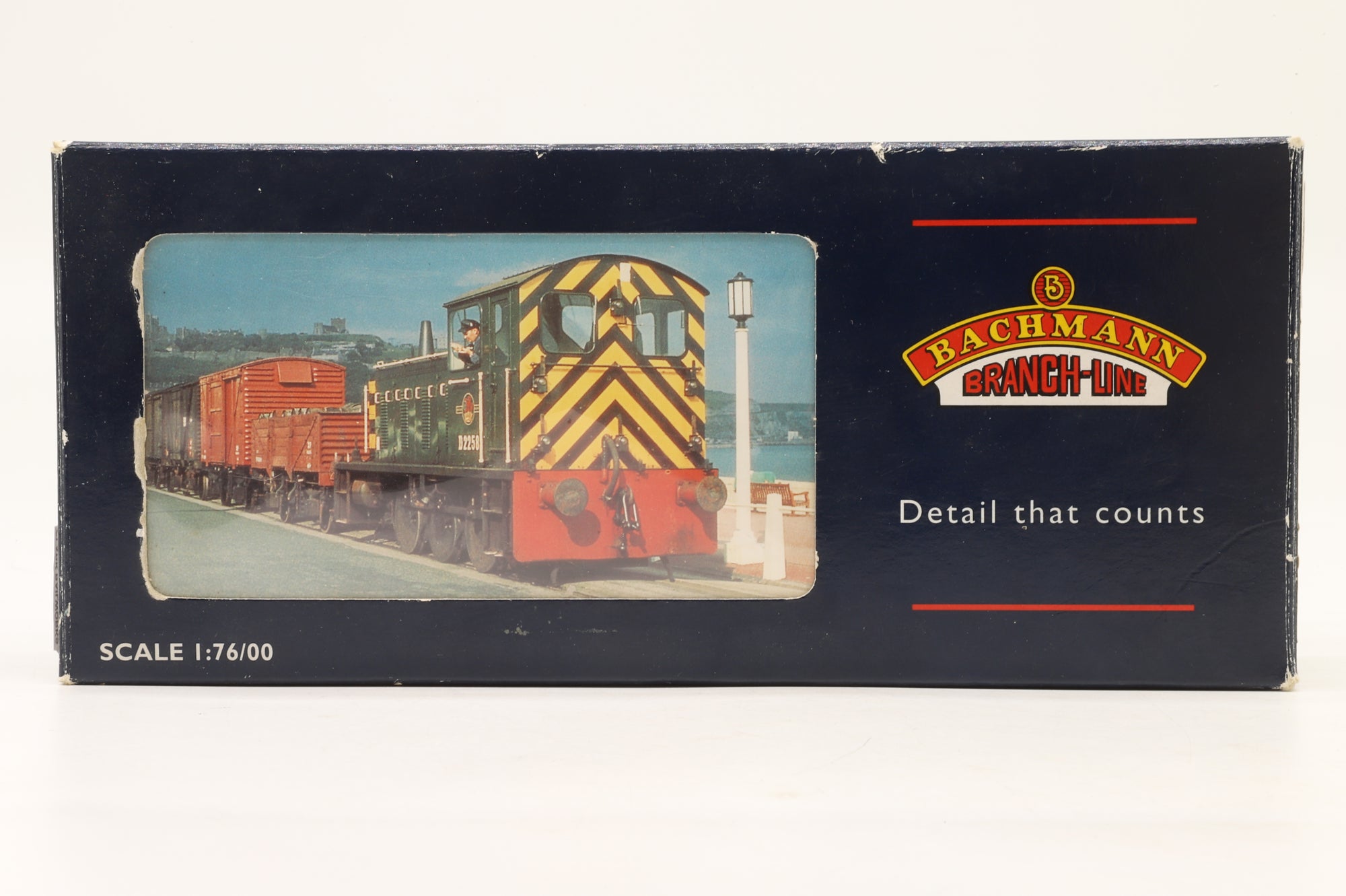 Bachmann OO 31-336A Class 04 Diesel Shunter 'D2258' BR Blue With Wasp Stripes DCC Fitted