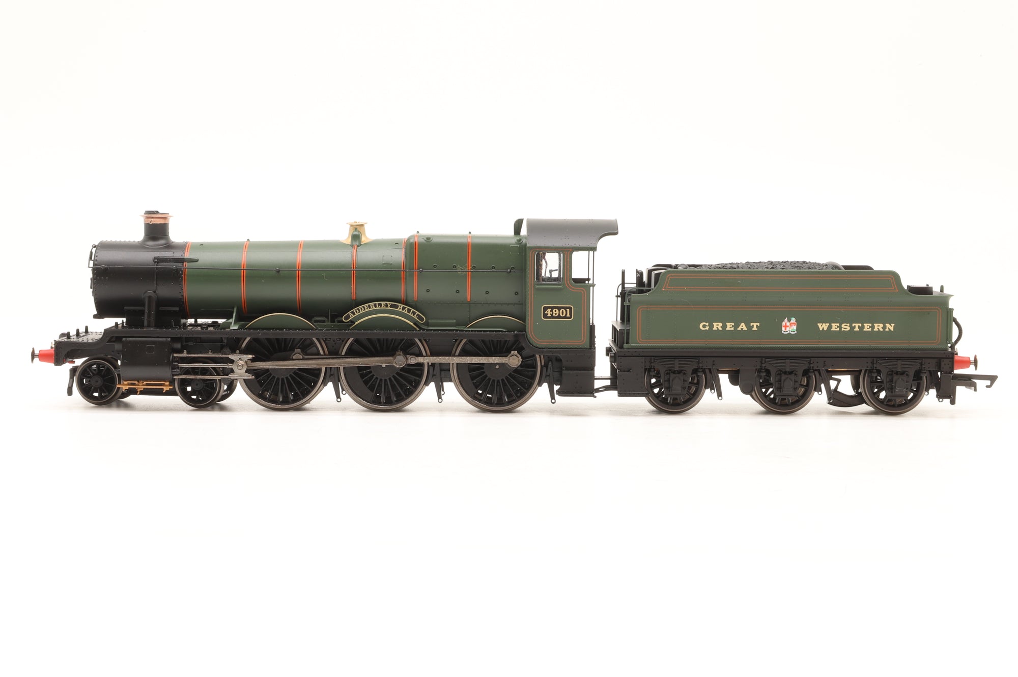Hornby OO R3170 Hall Class 4902 'Adderley Hall' in Lined GWR Green