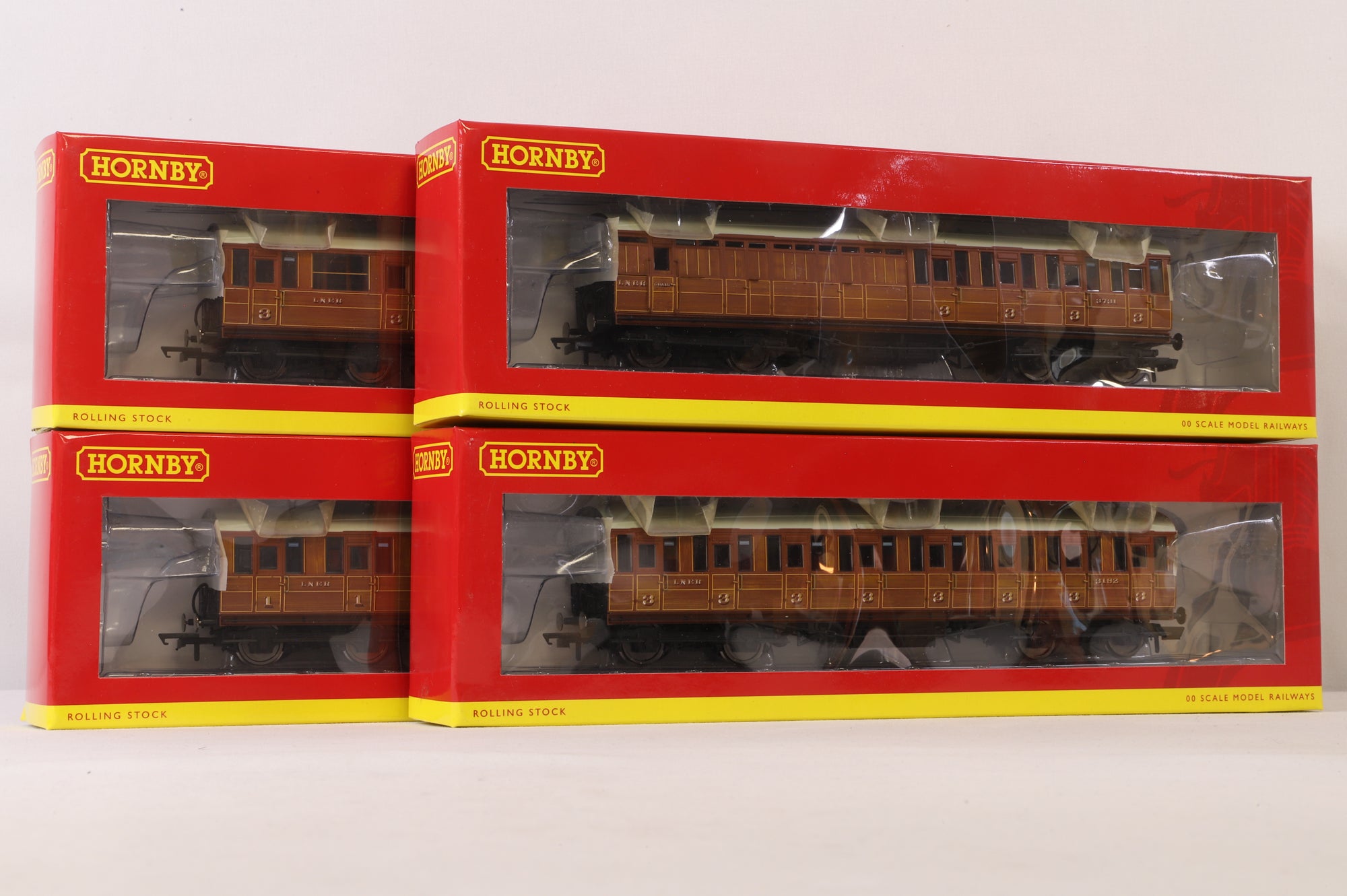 Hornby OO Rake Of 4 LNER Gresley Suburban Teak Coaches Inc. R4515, R4516, R4517 & R4518