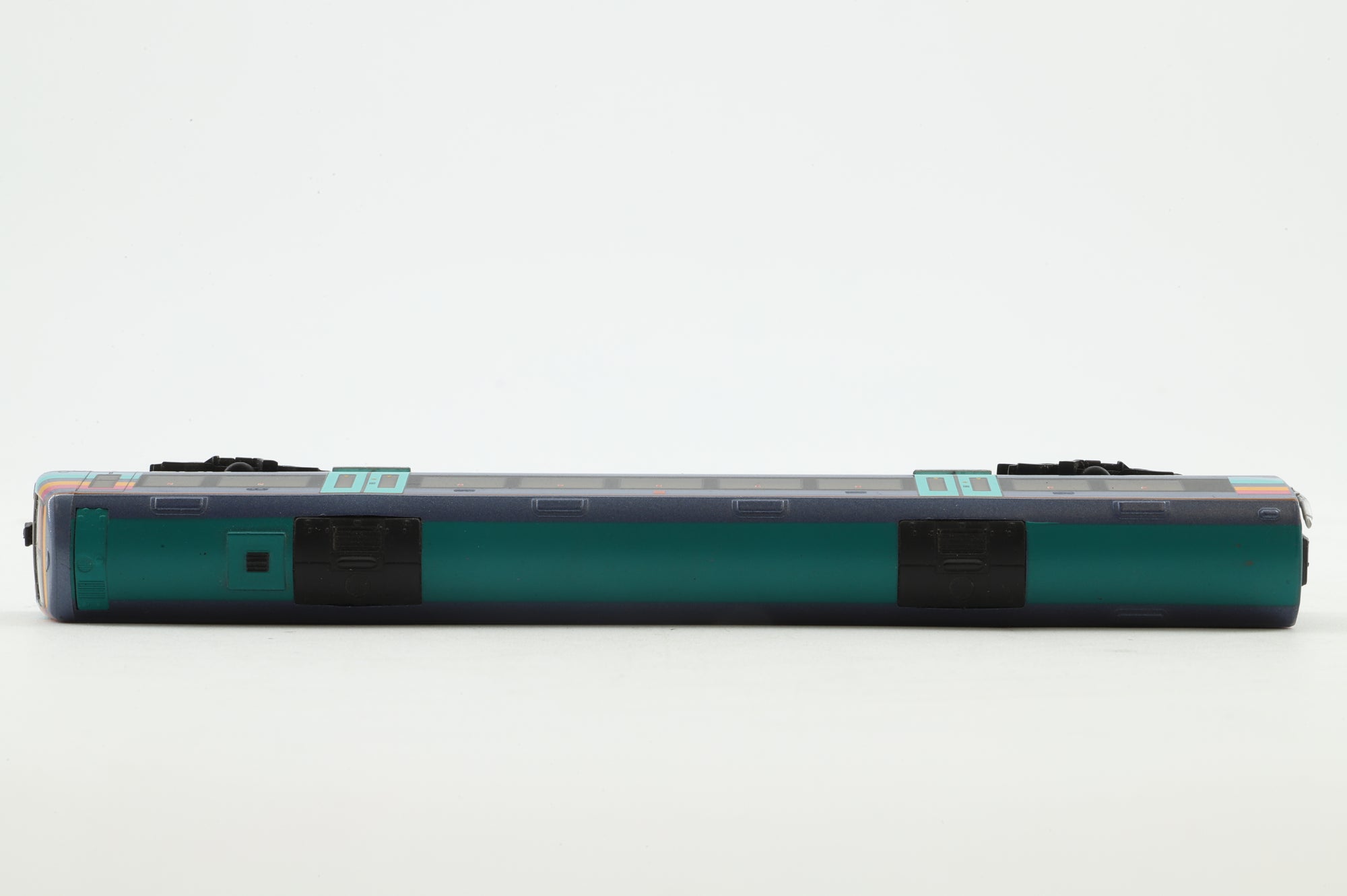 Graham Farish N Gauge 371-429 Class 170/2 2-Car DMU in Anglia/One Livery