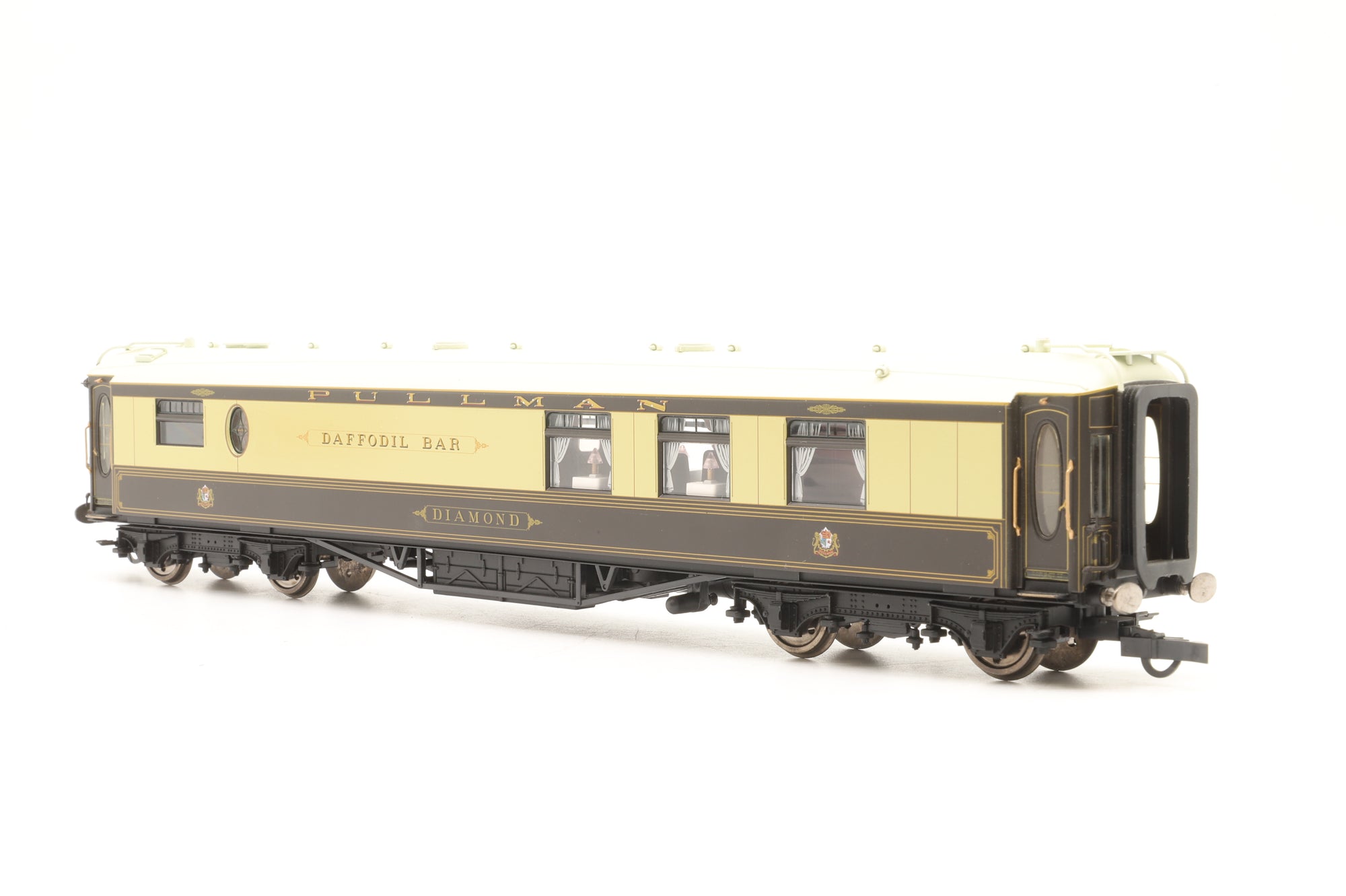 Hornby OO 'Daffodil Bar' Pullman Coach