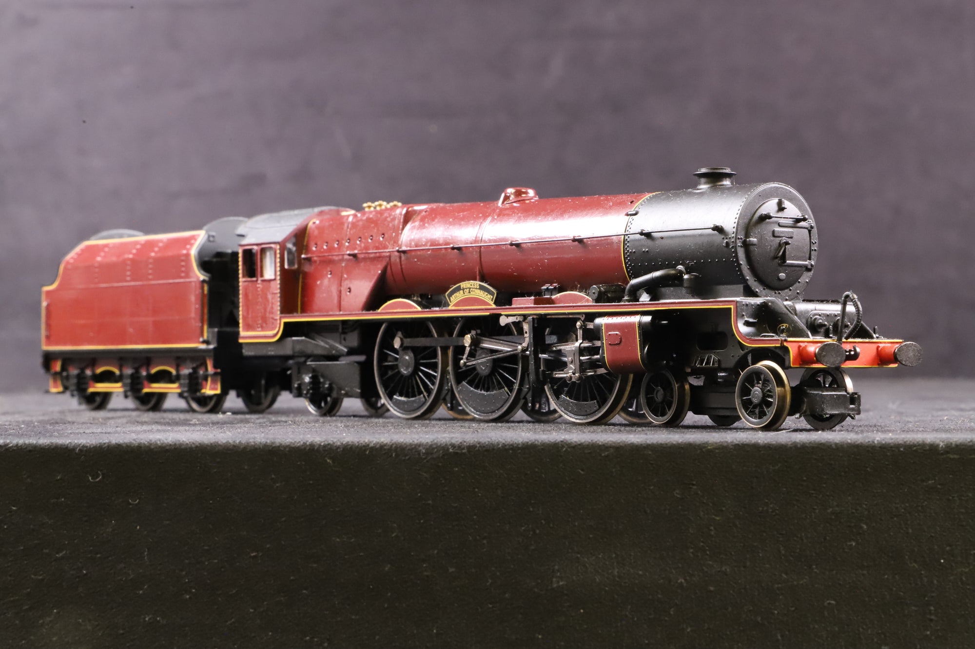 WORKSHOP Hornby OO R3713 Class 8P Princess Royal '46207' 'Princess Arthur of Connaught' BR Maroon Repainted & Glossed