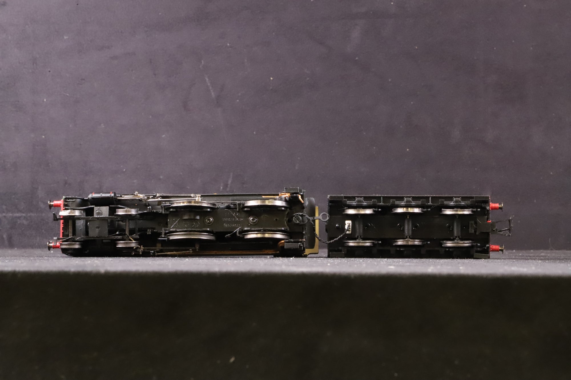 WORKSHOP Hornby OO R2743 Schools Class 30915 'Brighton' in Lined BR Green w/ Late Crests