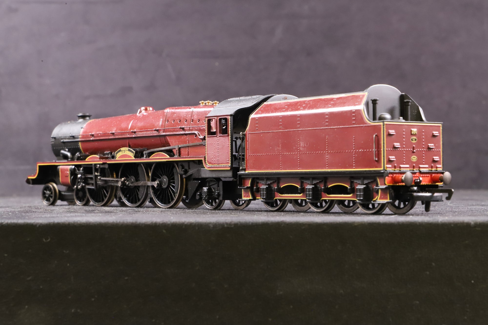 WORKSHOP Hornby OO R3713 Class 8P Princess Royal '46207' 'Princess Arthur of Connaught' BR Maroon Repainted & Glossed