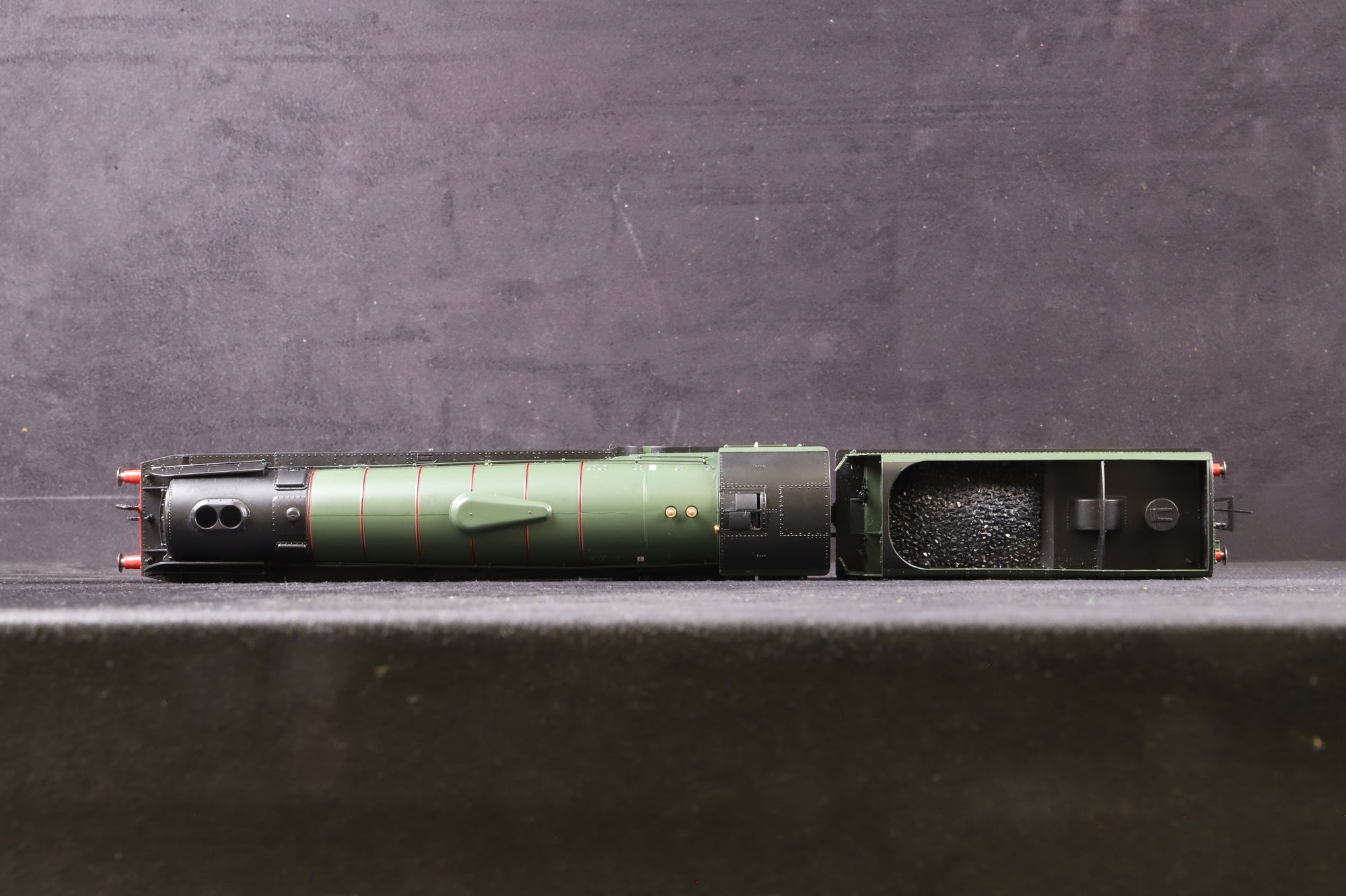 Hornby OO R3835 Thompson Class A2/3 '60523' 'Sun Castle' BR Lined Green L/C