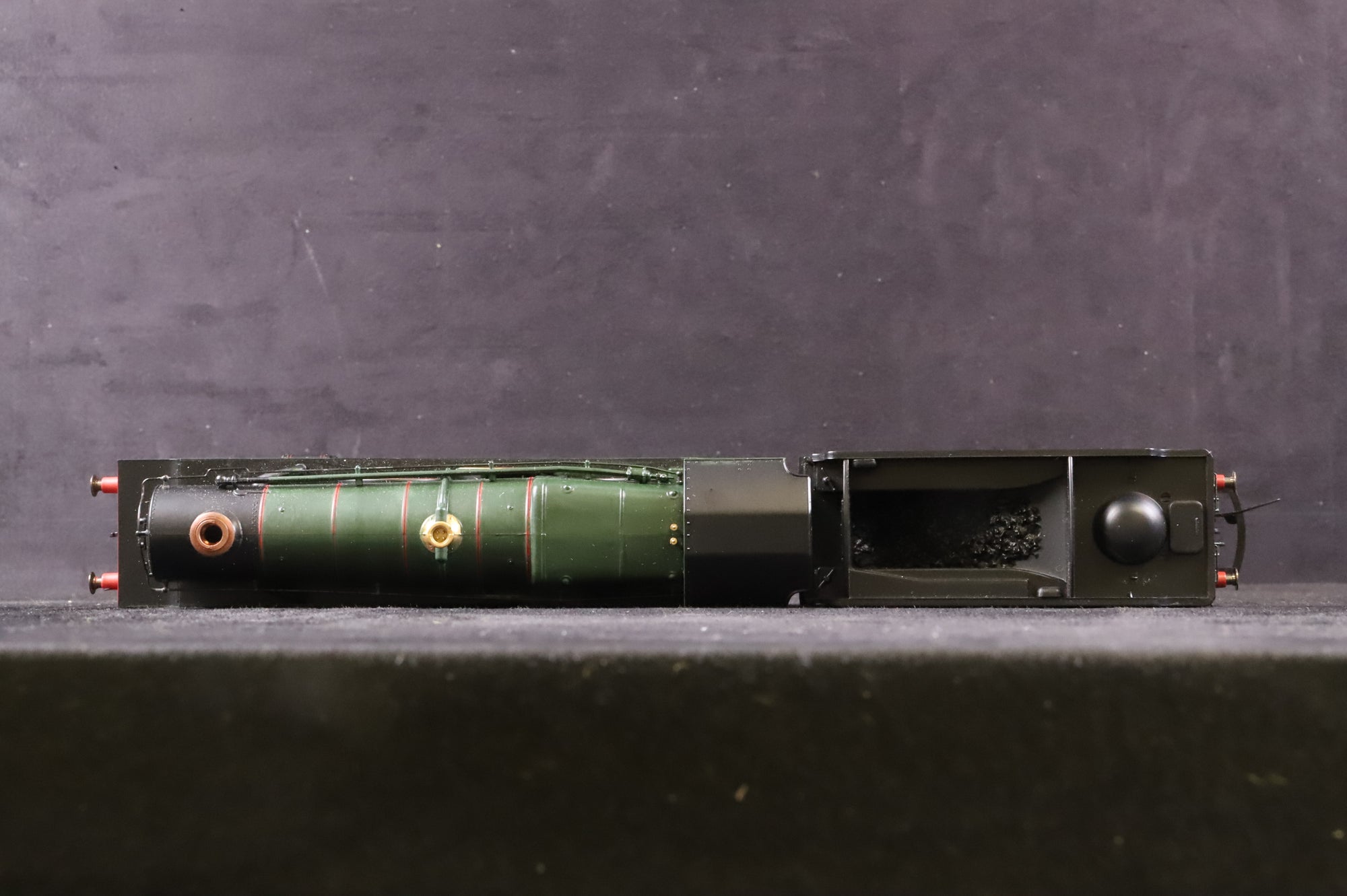 WORKSHOP Hornby OO Castle Class '4081' 'Warwick Castle' BR Green Repainted