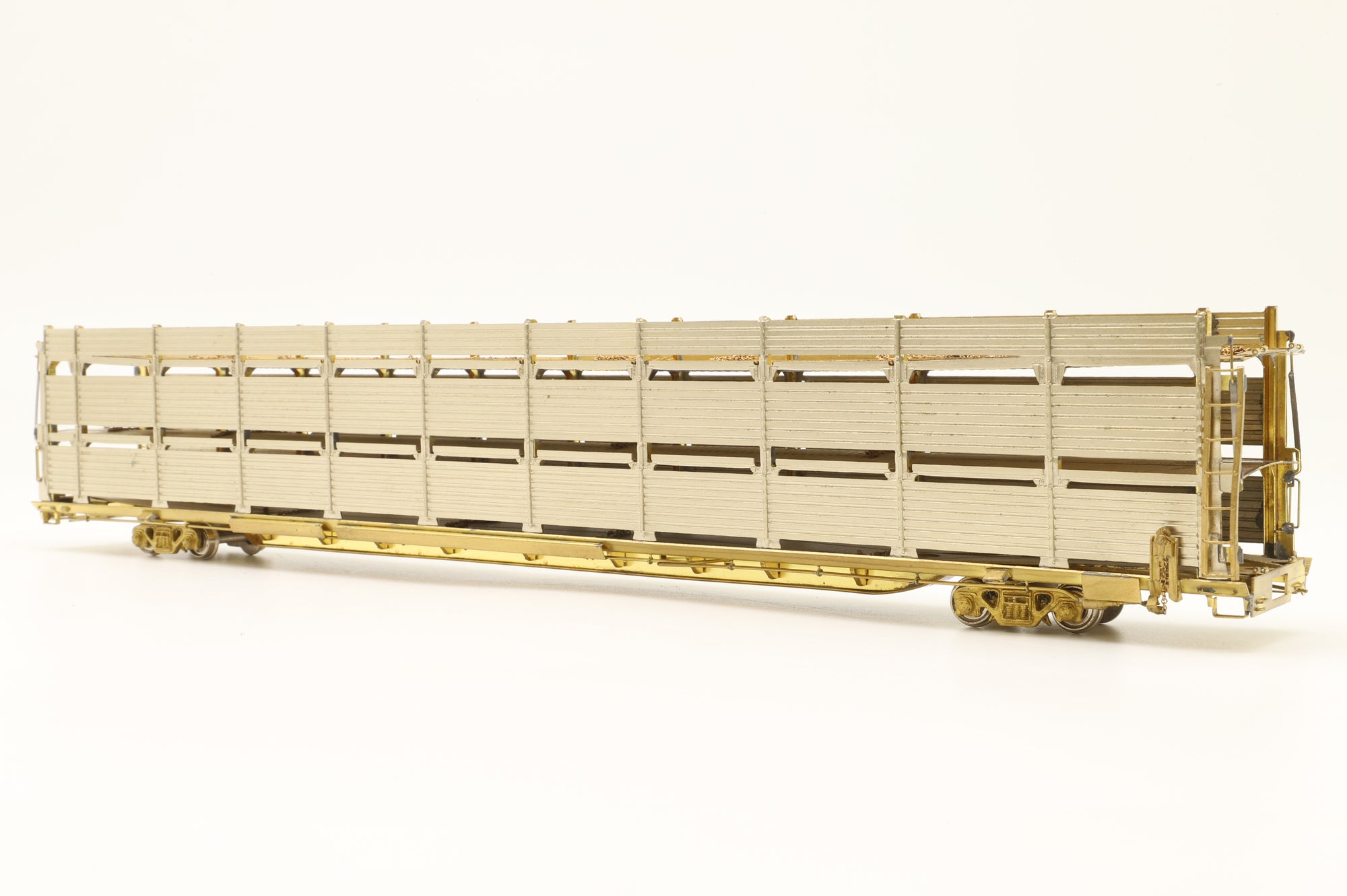 Overland Models/Ajin HO OMI-1395 Tri-Level Auto Rack w/Pressed Sides w/o Roof, AT&SF, BN, Contrail, N&W & SP, Unpainted Brass