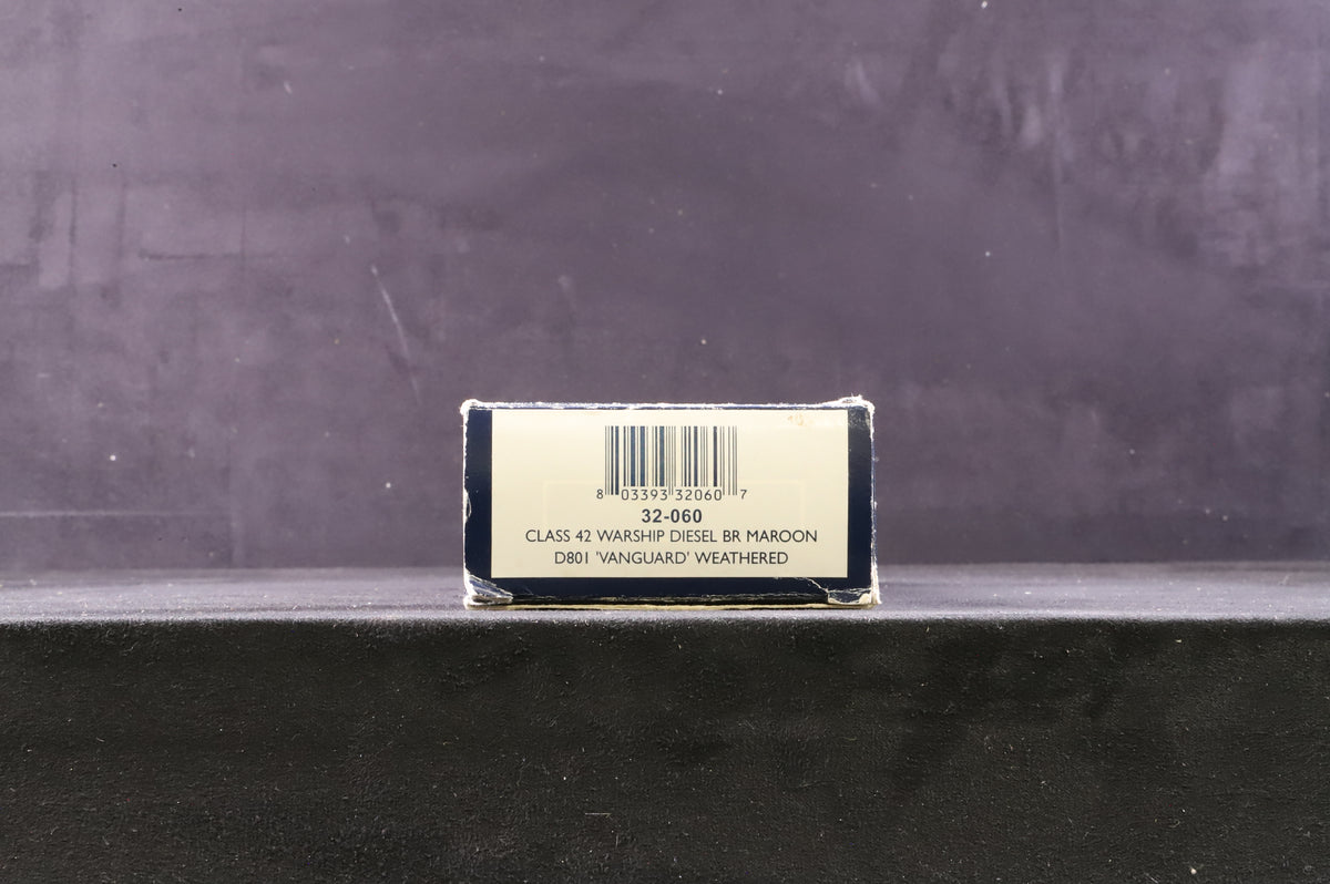 Bachmann OO 32-060 Class 42 Warship D801 &#39;Vanguard&#39; in MR Maroon - Weathered