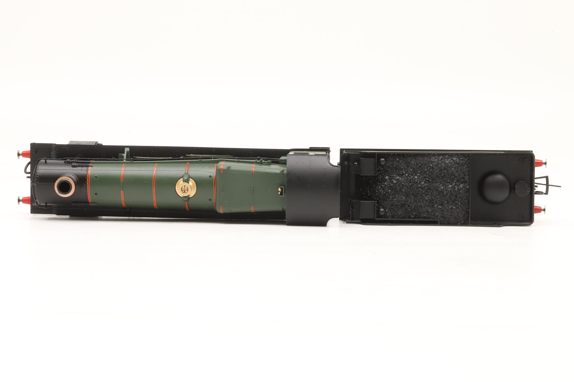 Hornby OO R3170 Hall Class 4902 'Adderley Hall' in Lined GWR Green
