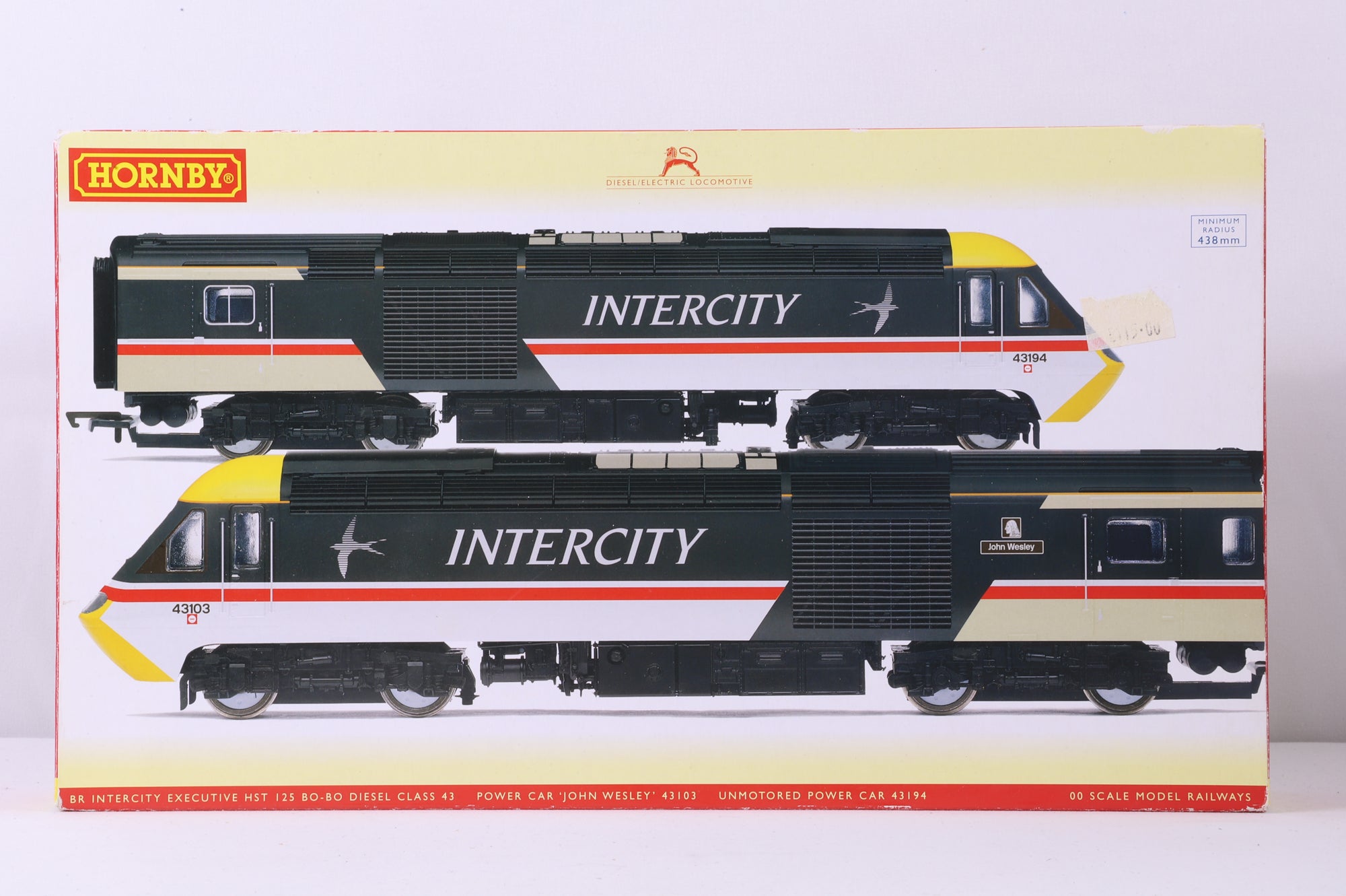 Hornby OO R2702 Class 43 HST Set w/ 4x Mk3s in BR Intercity Executive/Swallow Livery