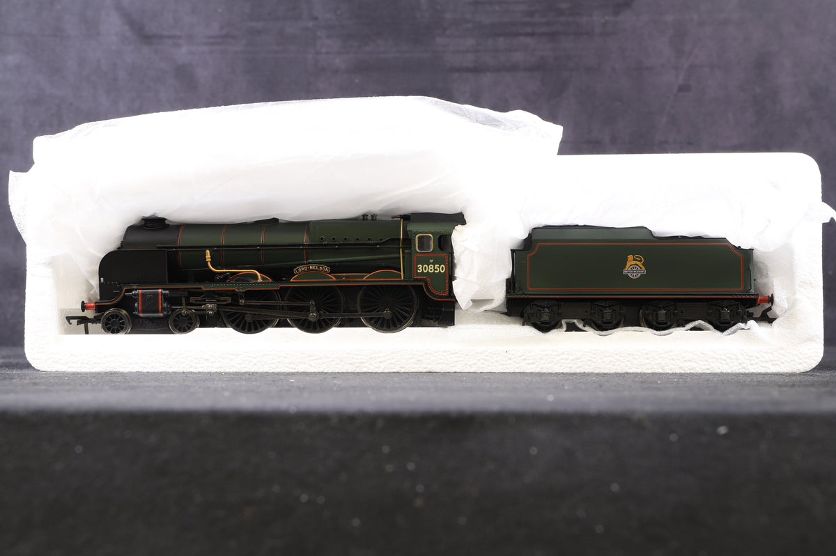 Bachmann OO 31-408  Lord Nelson Class 30850 &quot;Lord Nelson&quot; in BR green with early emblem