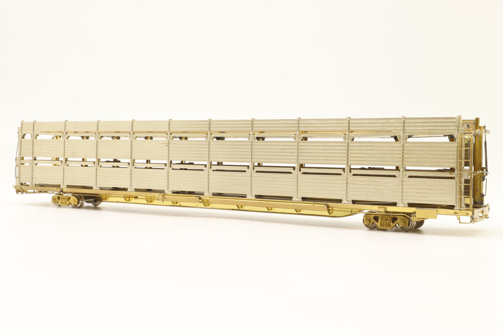 Overland Models/Ajin HO OMI-1395 Tri-Level Auto Rack w/Pressed Sides w/o Roof, AT&SF, BN, Contrail, N&W & SP, Unpainted Brass