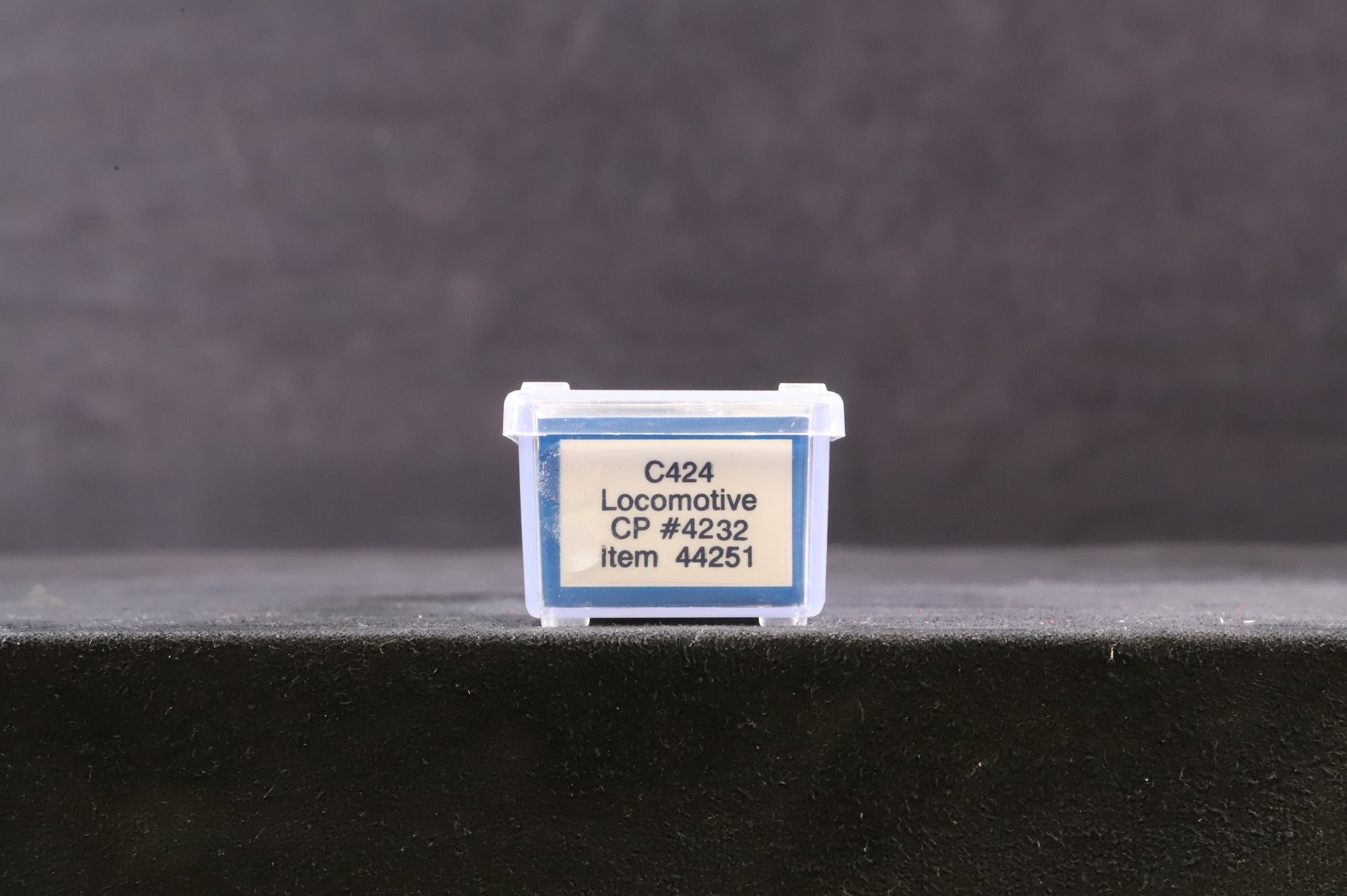 Life-Like Trains N Gauge 44251 C424 Diesel Loco No.4232 in Canadian Pacific Livery