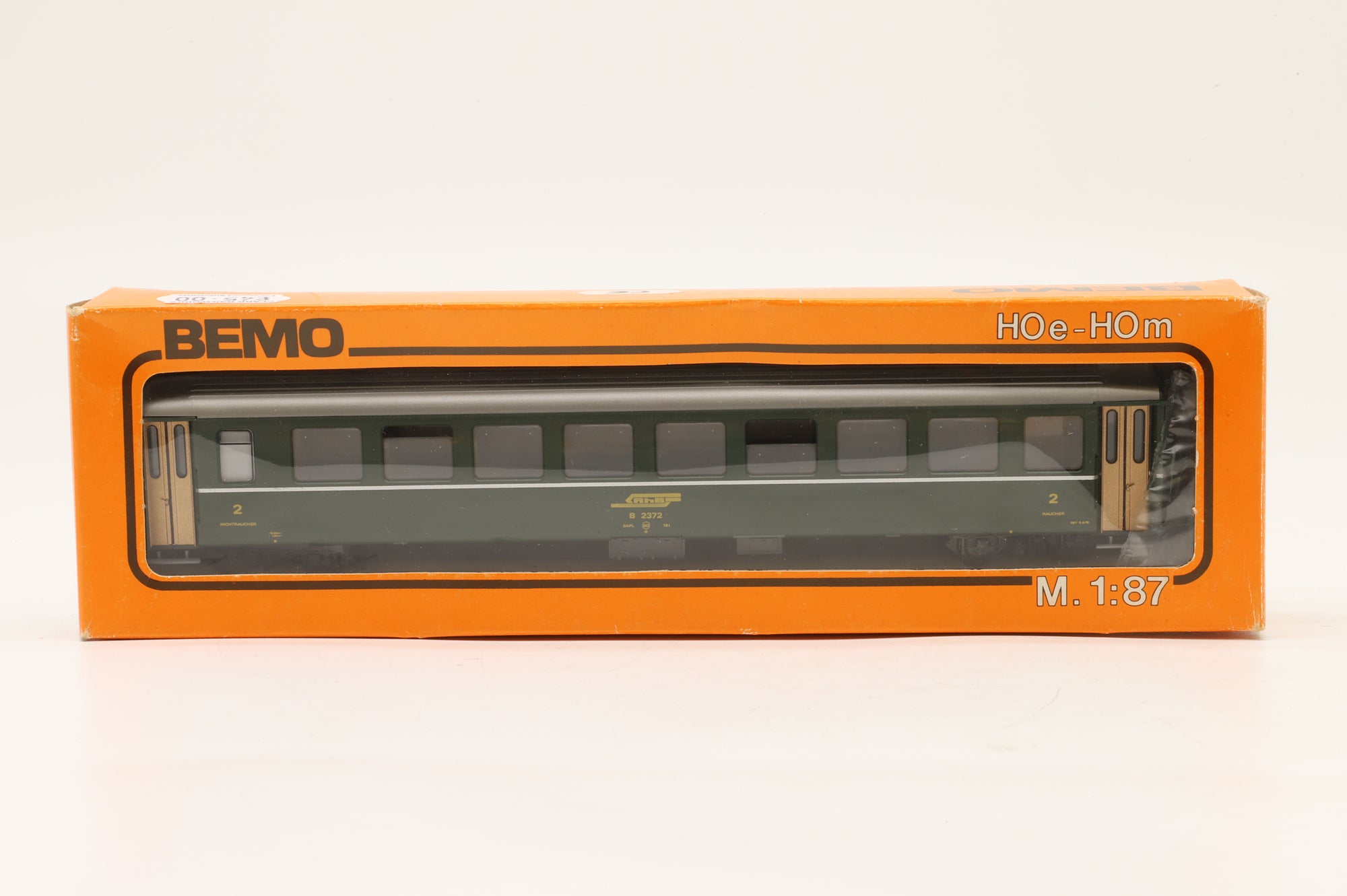 BEMO HOm Rake of 2x RhB Green Coaches