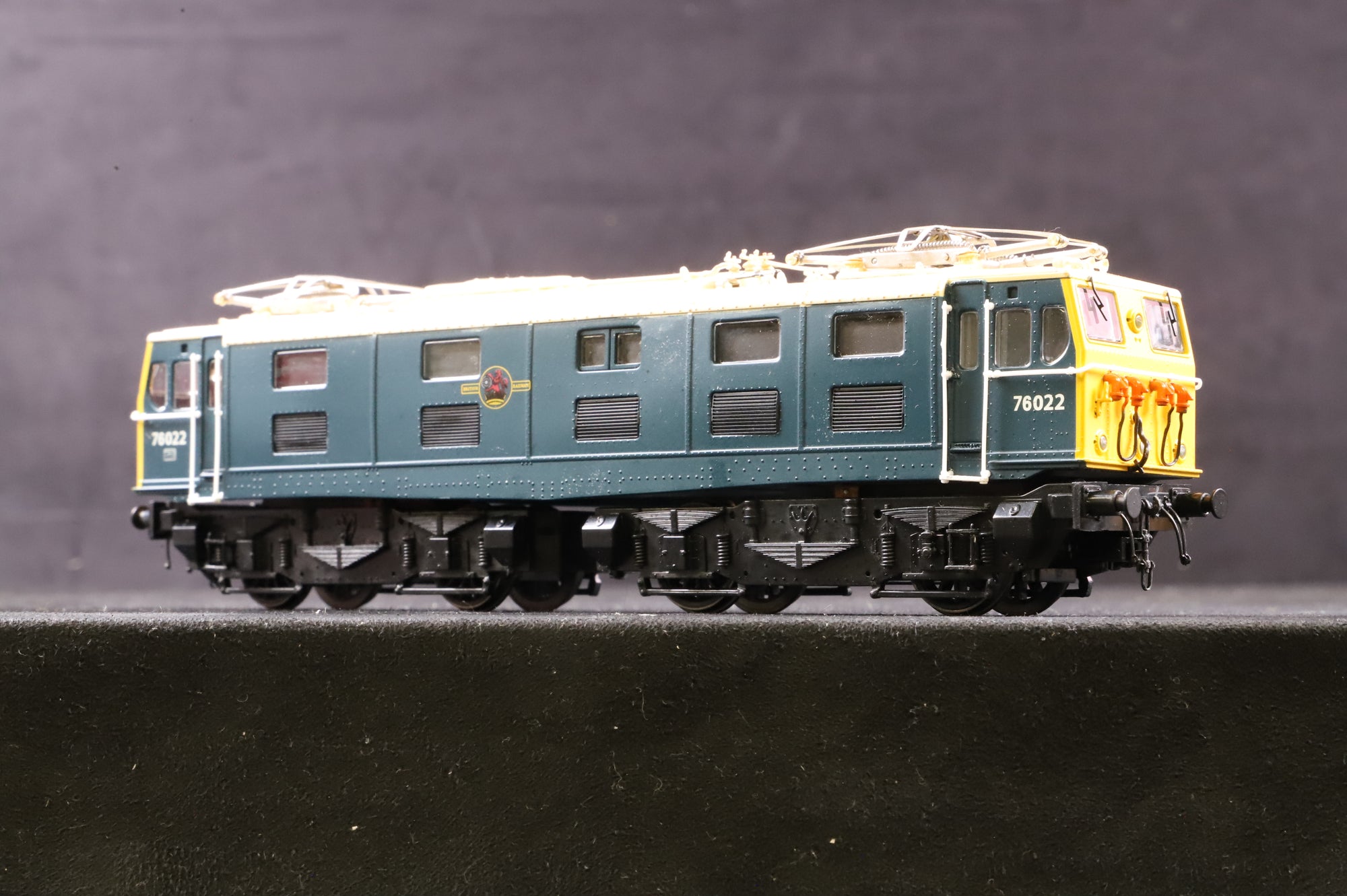 Heljan OO 7604 Class 76 EM1 Woodhead Electric Locomotive '76022' BR Blue