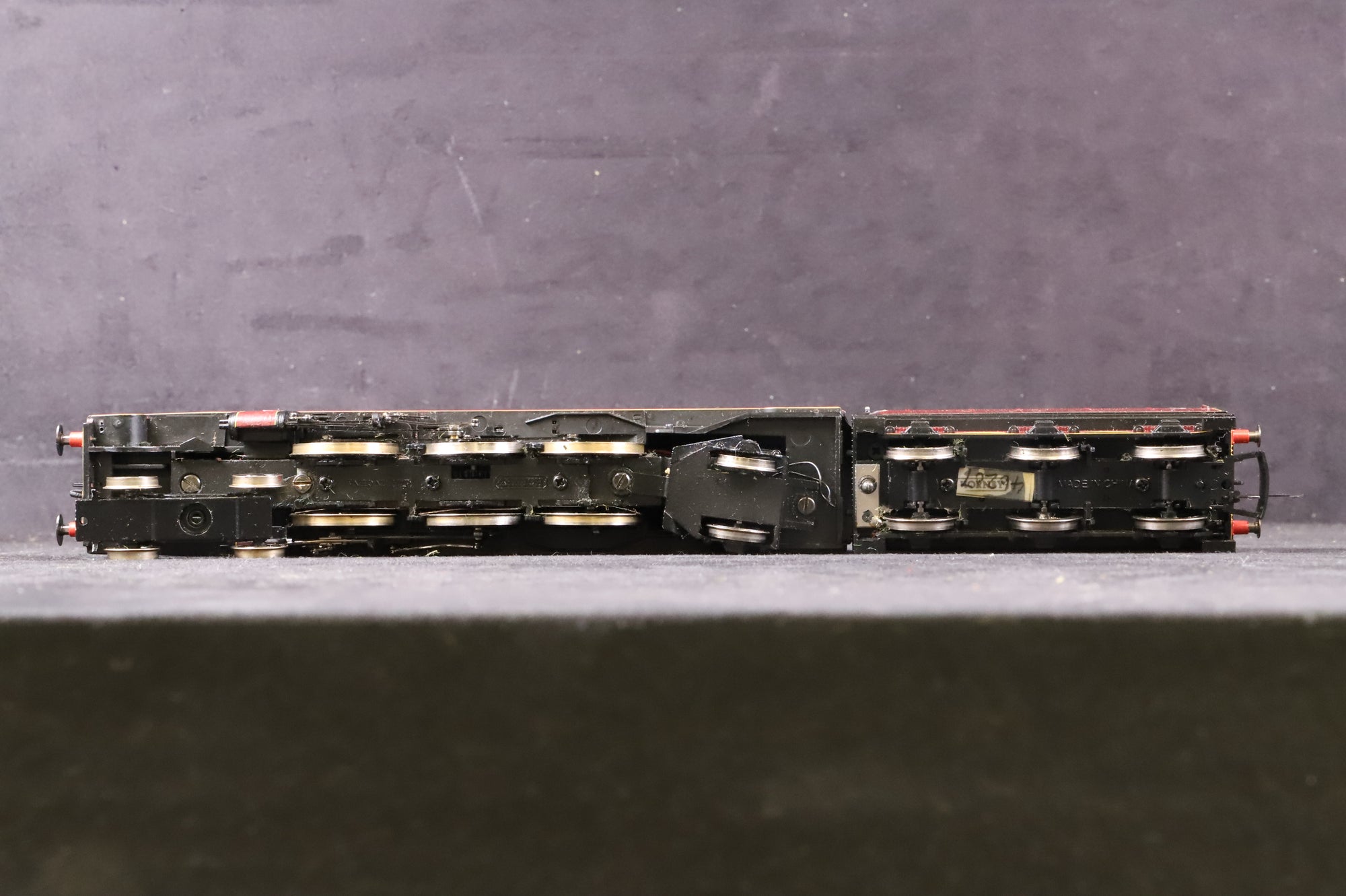 WORKSHOP Hornby OO R3713 Class 8P Princess Royal '46207' 'Princess Arthur of Connaught' BR Maroon Repainted & Glossed