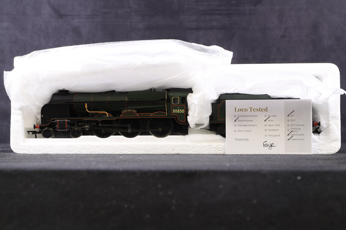 Bachmann OO 31-408  Lord Nelson Class 30850 &quot;Lord Nelson&quot; in BR green with early emblem