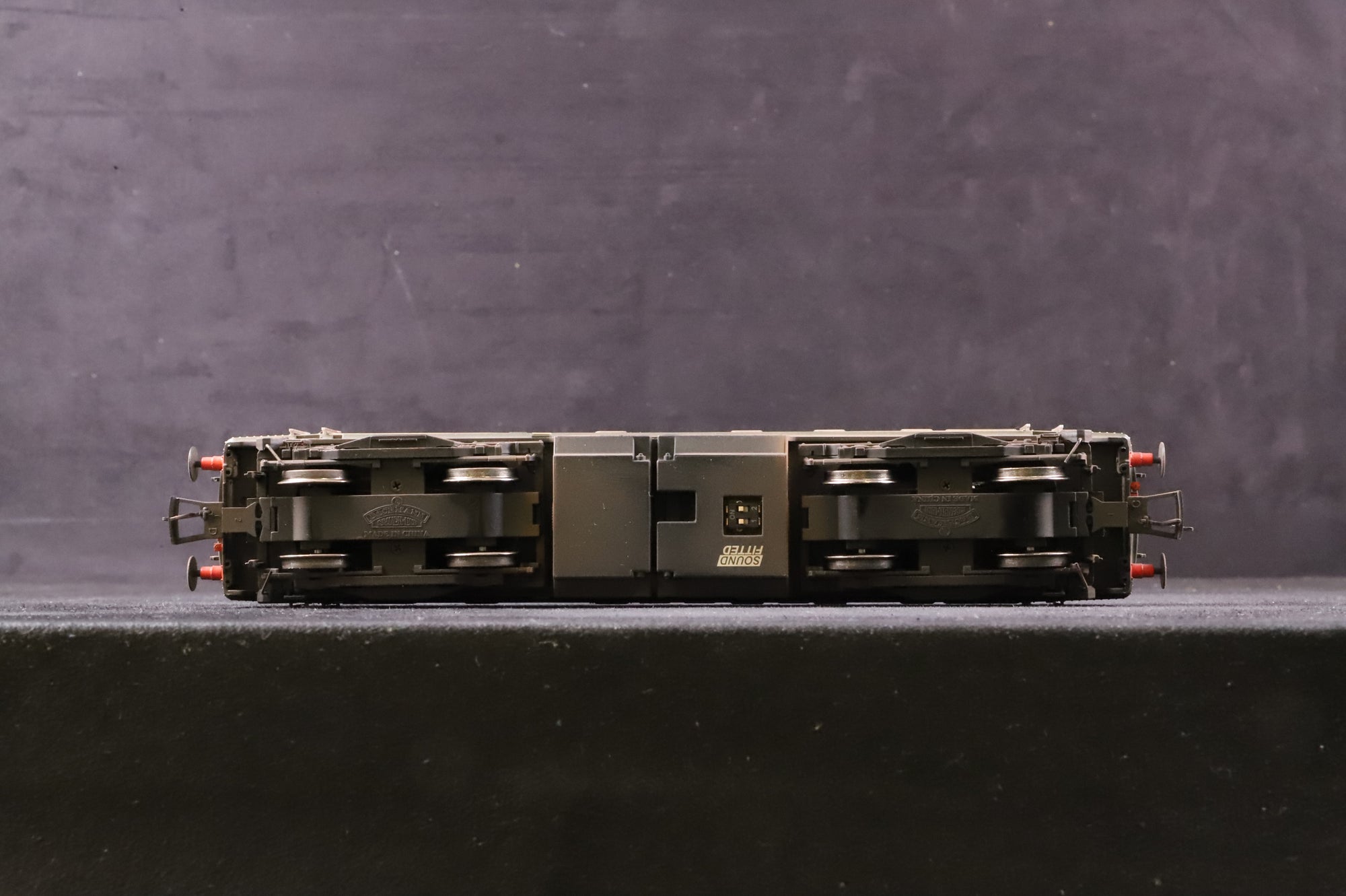 Bachmann OO 32-443SF Class 24/1 'D5094' BR Green DCC Sound Weathered