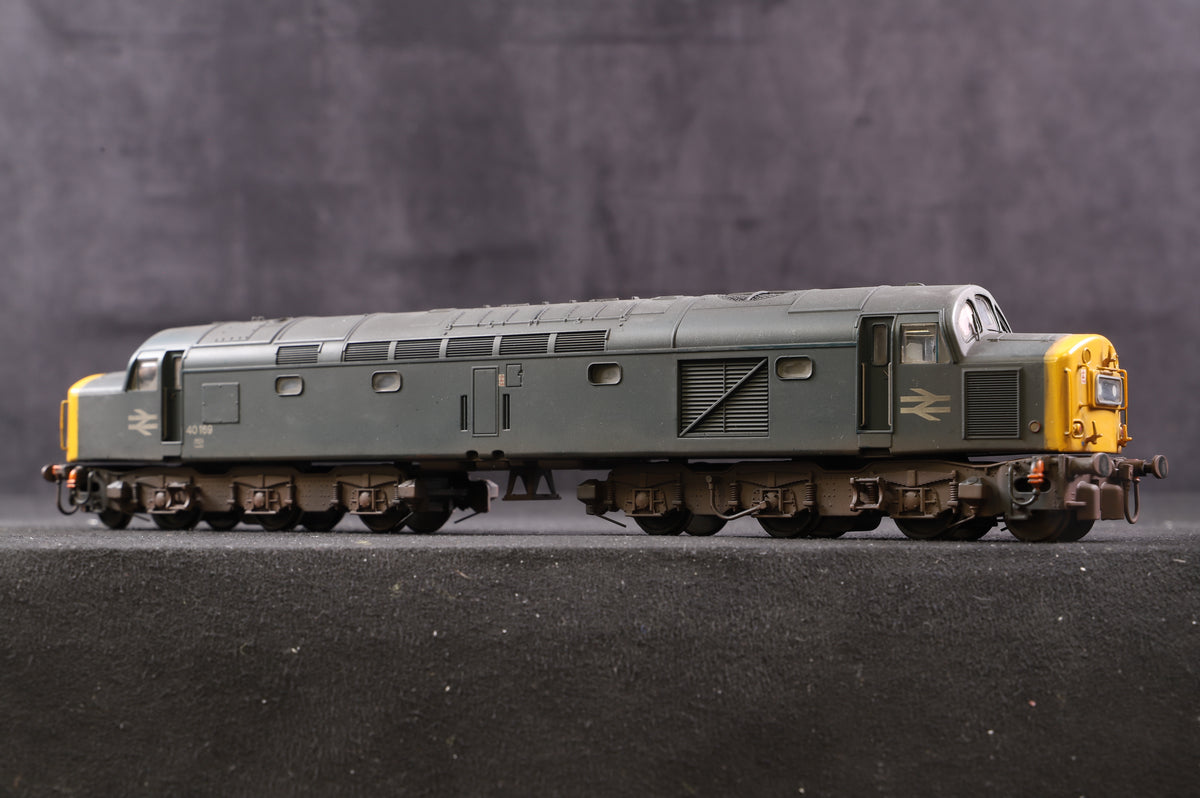 Bachmann OO 32-479 Class 40 &#39;40169&#39; Centre Head Code BR Blue W/O Tanks Weathered