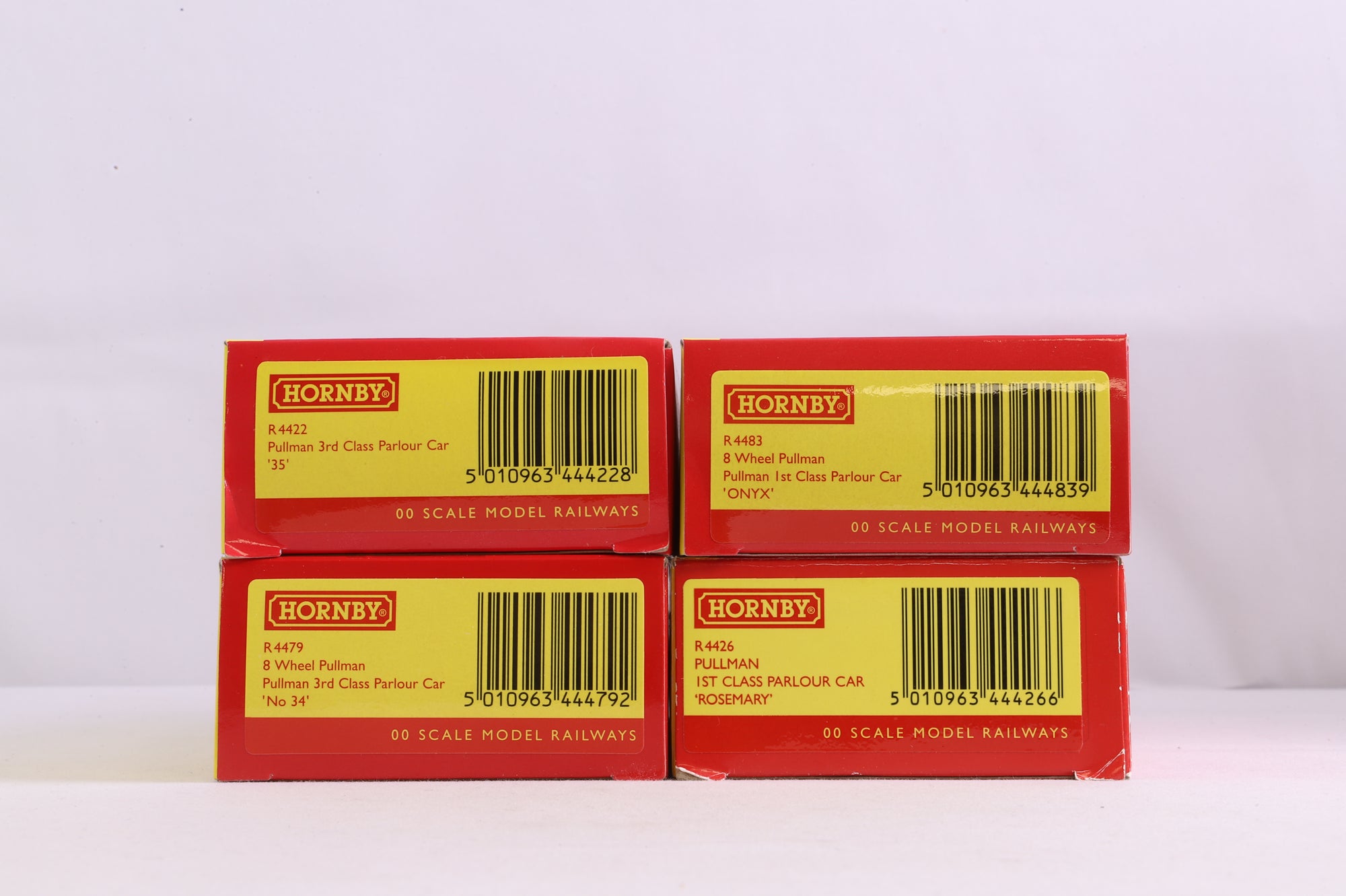 Hornby OO Rake Of 4 Pullman Coaches Inc. R4483, R4422, R4426 & R4479