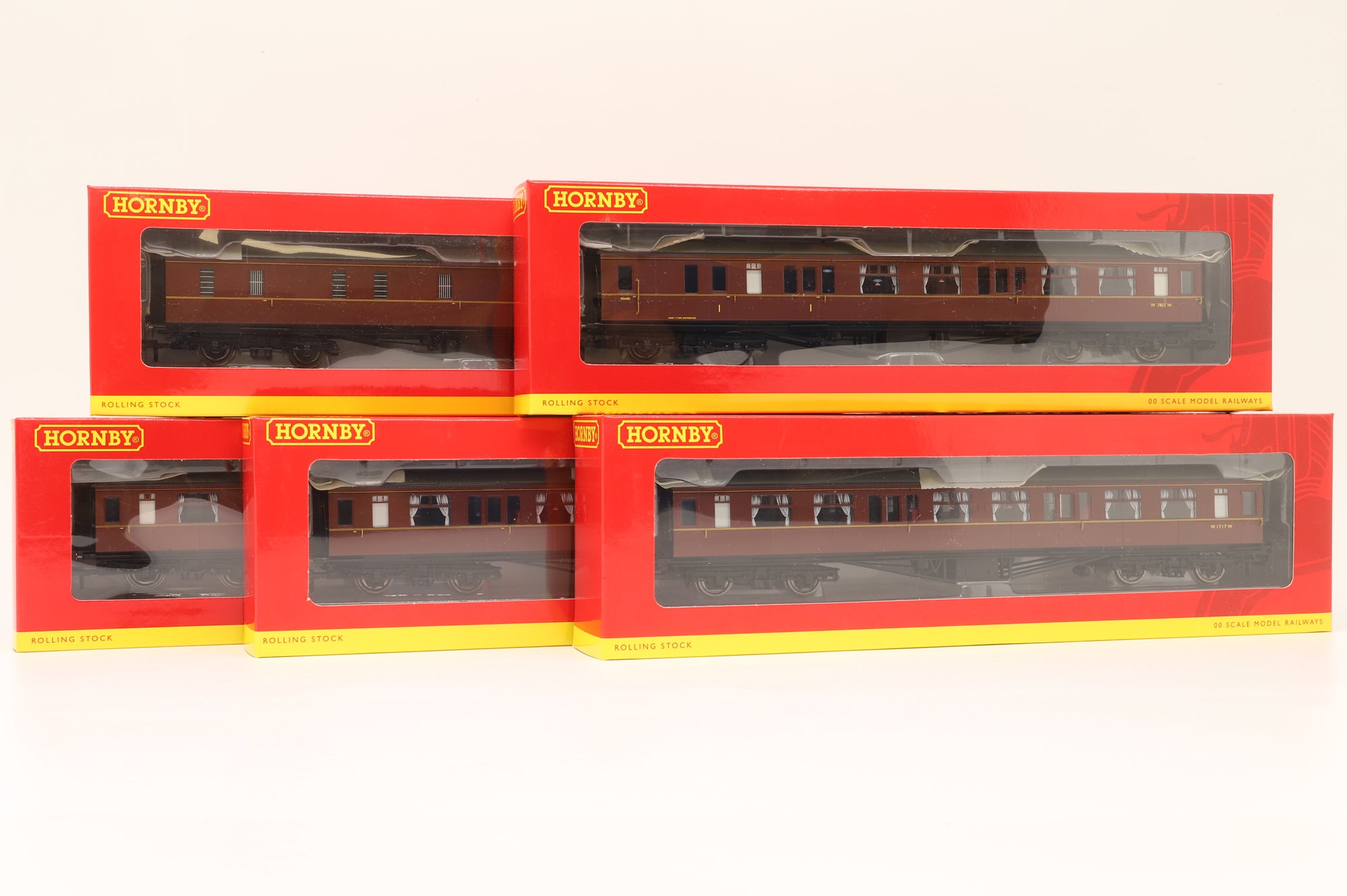 Hornby OO Rake Of 5 BR Hawksworth Crimson & Cream Coaches Inc. R4413A, R4409, R4410, R4412 & R4410A