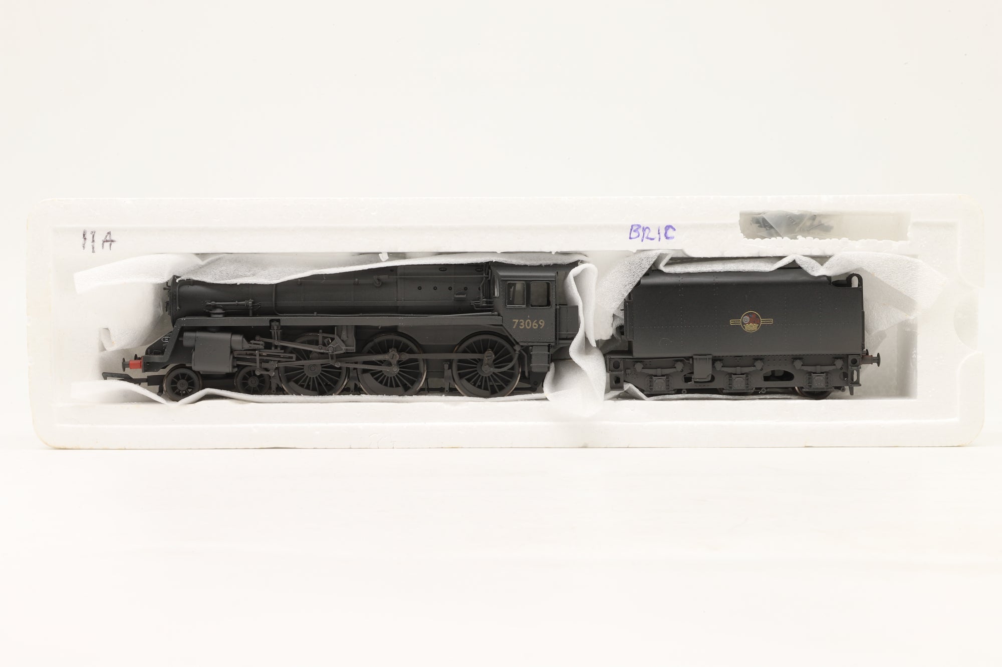 Bachmann OO 32-505 Standard Class 5MT '73069' Plain Black BR1C Tender Weathered